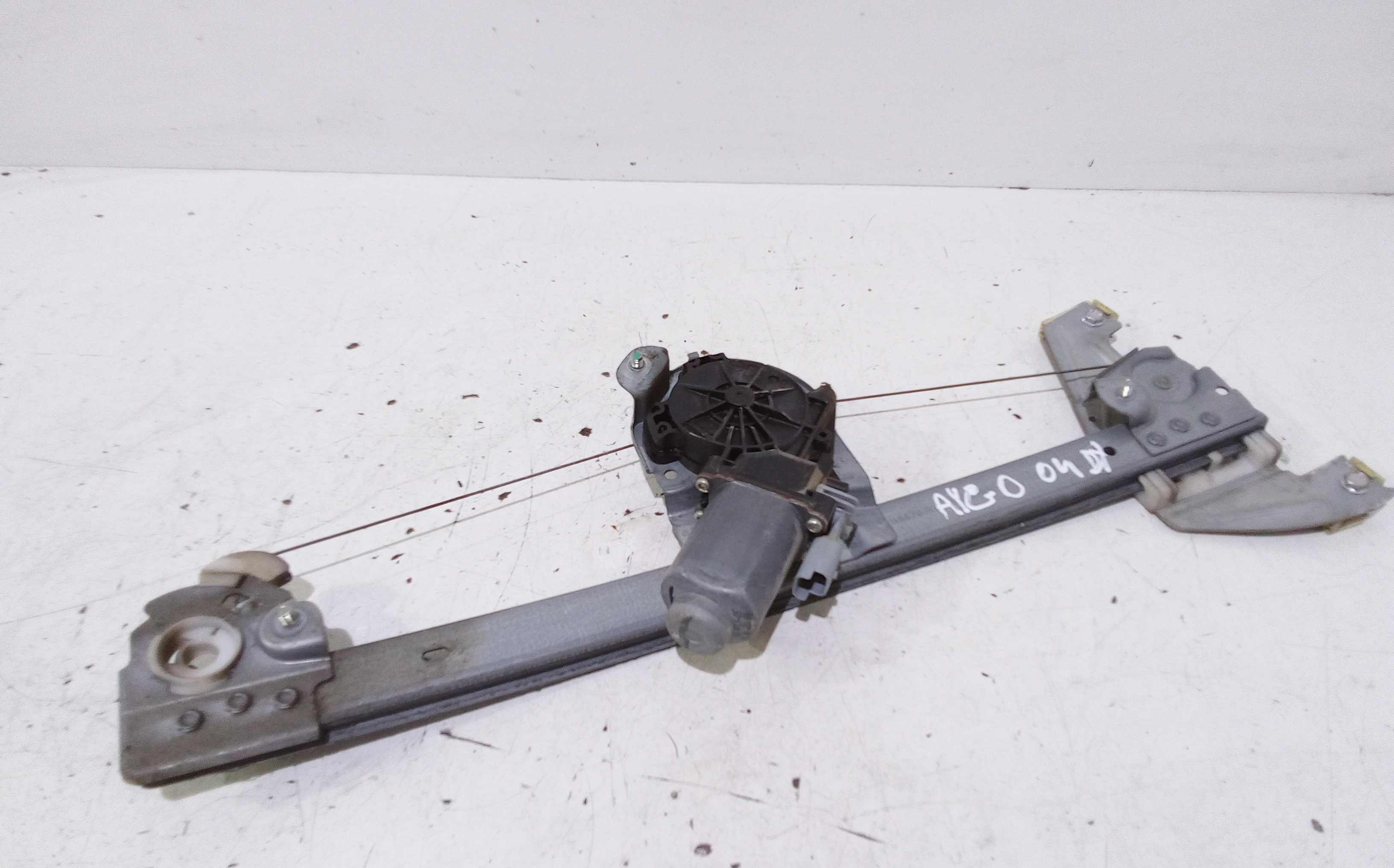 Alzacristallo Porta Ant. Destro 698100H010 Usato