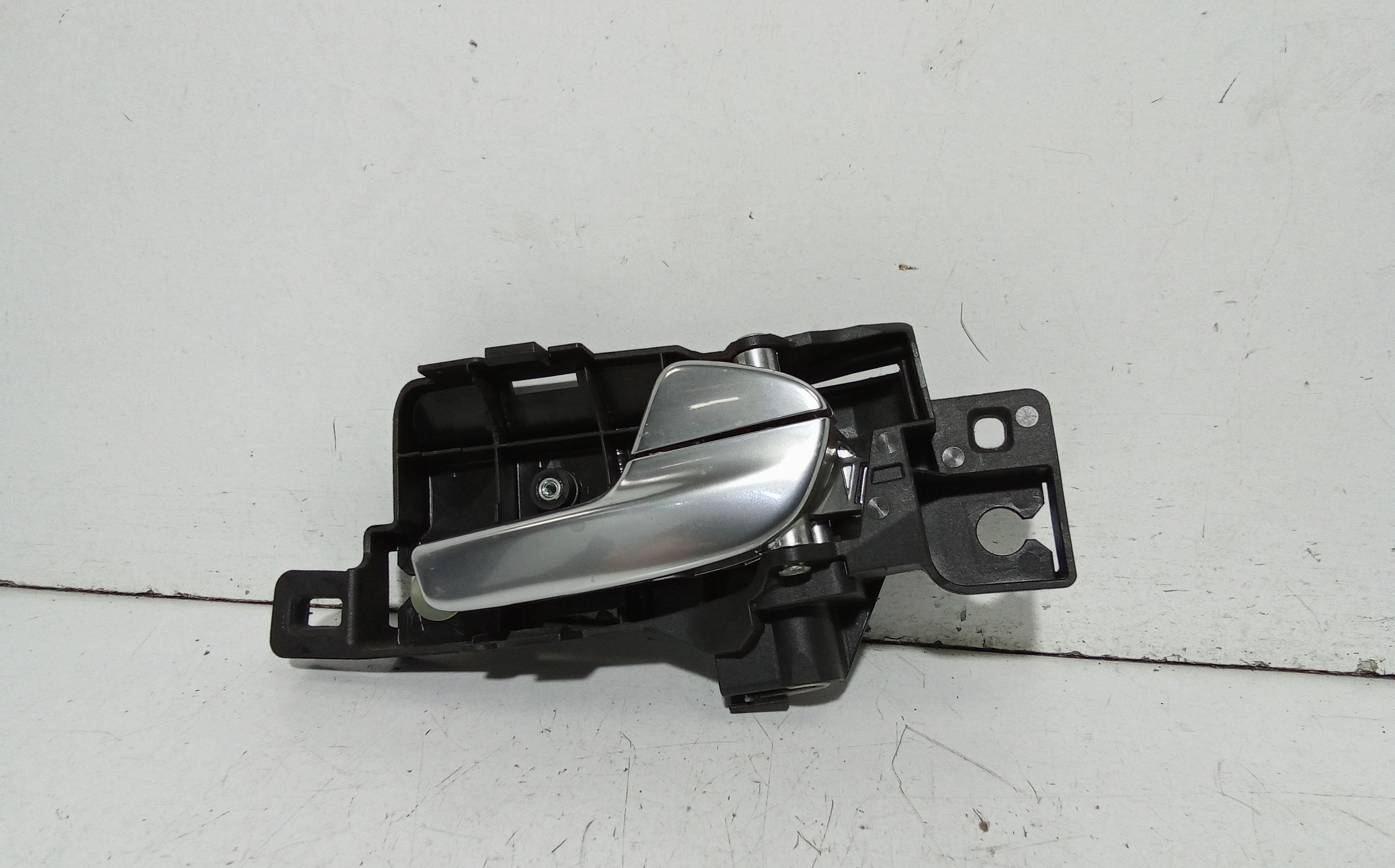 Maniglia Int. Apertura Porta Post. Destro 1701547 Usato