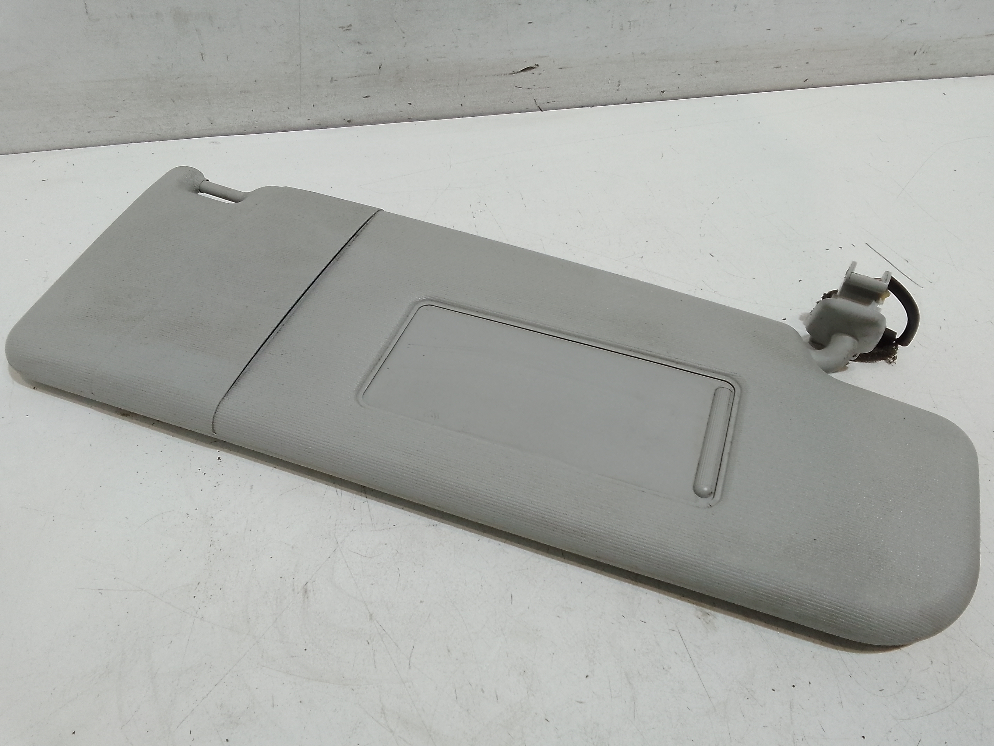 Aletta Parasole Parabrezza Destro 6R0857552AL2F4 Usato