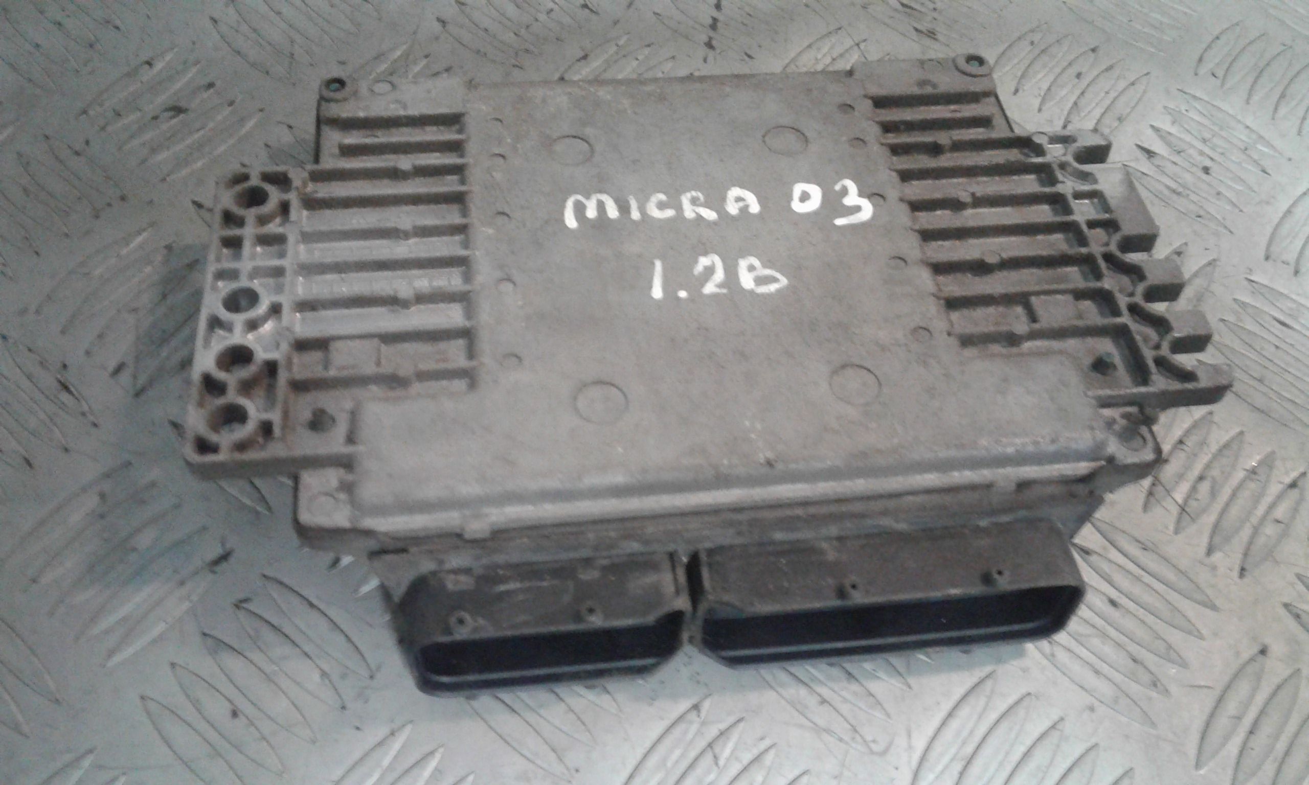 Centralina Iniezione 23710AX32D Usato