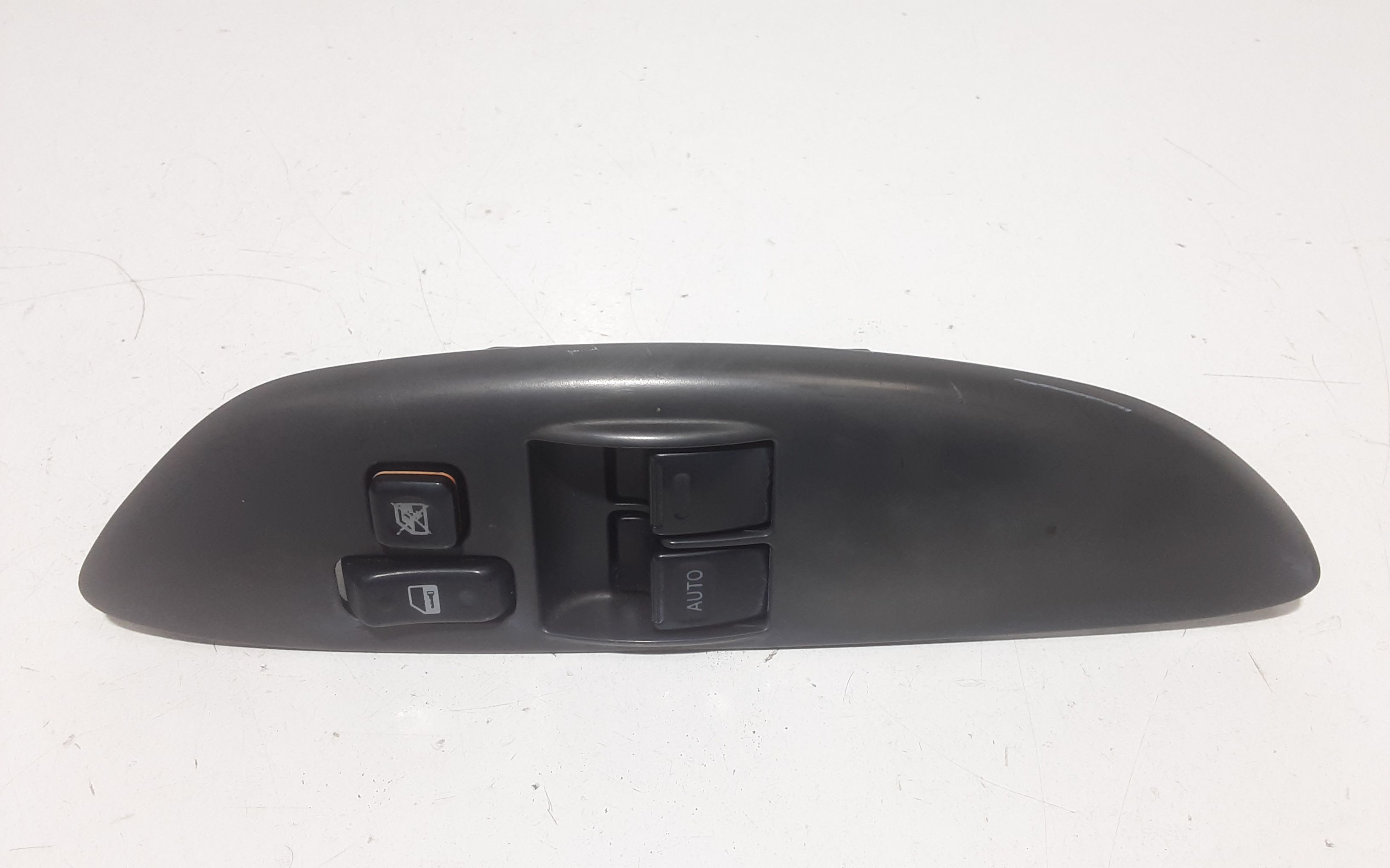 Interruttore Alzacristalli Porta Ant. Sinistro 848200D040 Usato