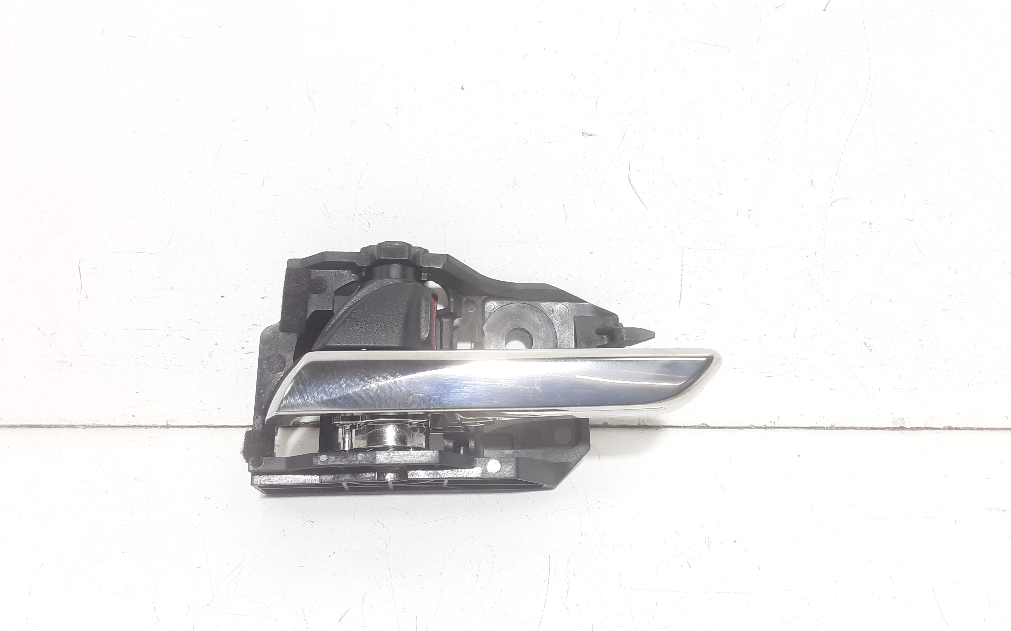 Maniglia Int. Apertura Porta Ant. Sinistro BCJH59330C Usato