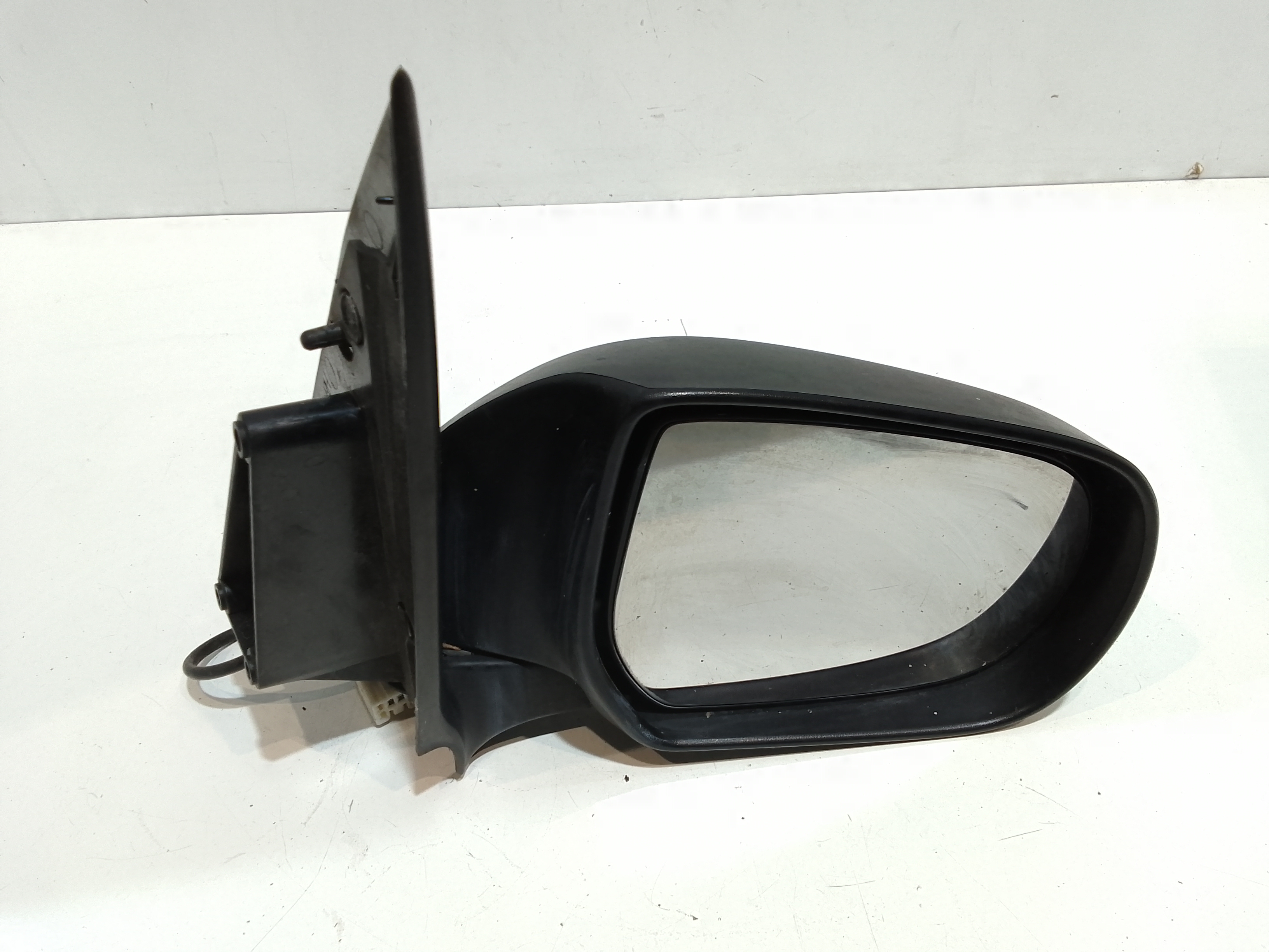 Retrovisore Est. Destro Usato