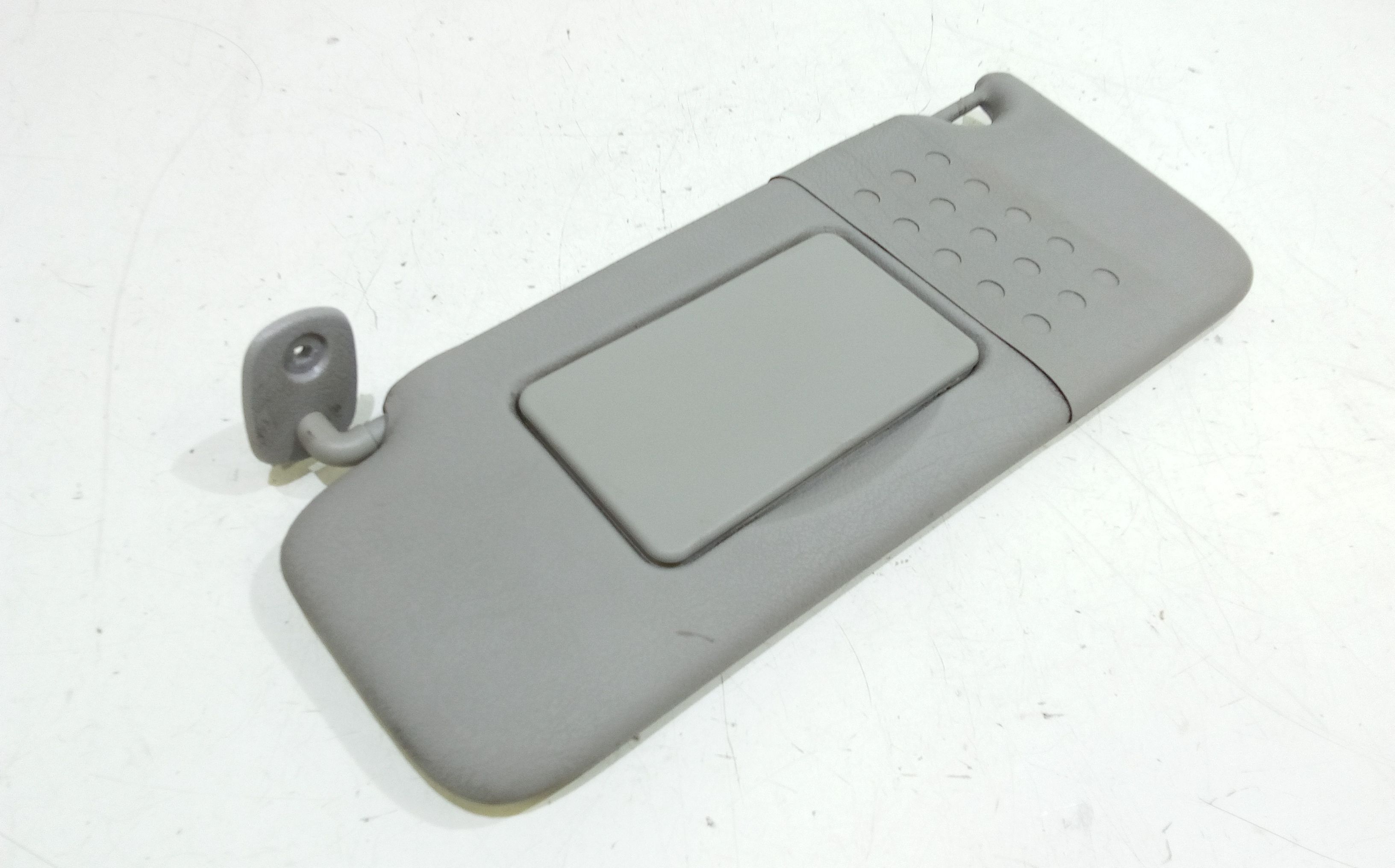 Aletta Parasole Parabrezza Sinistro 8200249085 Usato