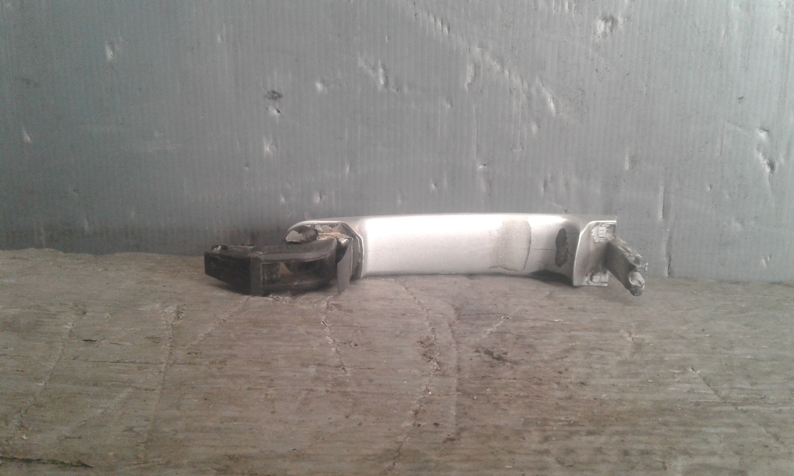 Maniglia Porta Ant. Sinistro 3B0837207GGRU Usato