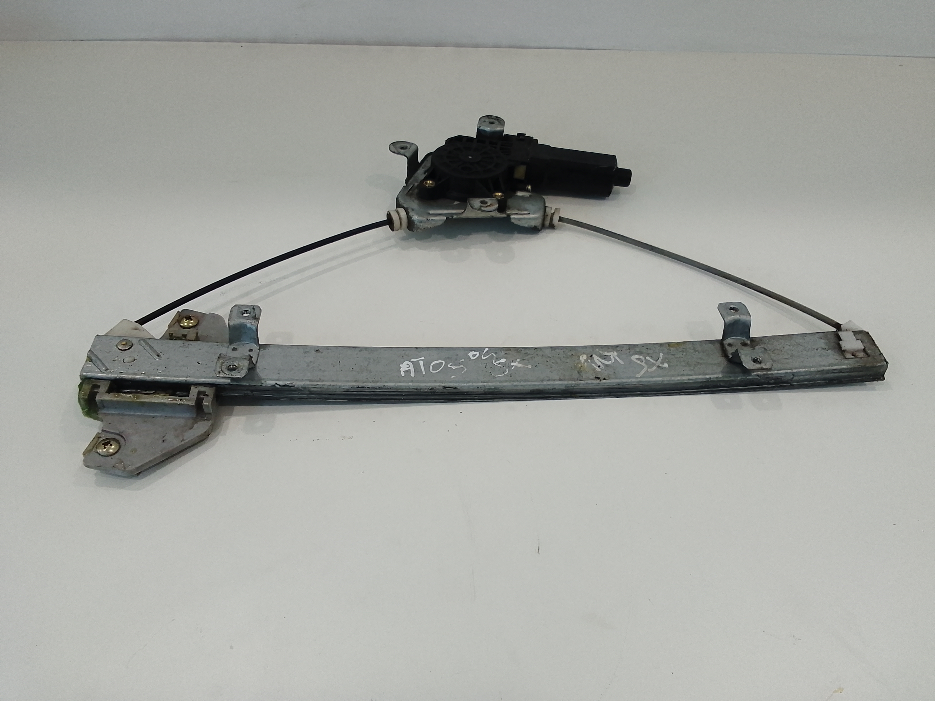 Alzacristallo Porta Ant. Sinistro 8240102000 Usato