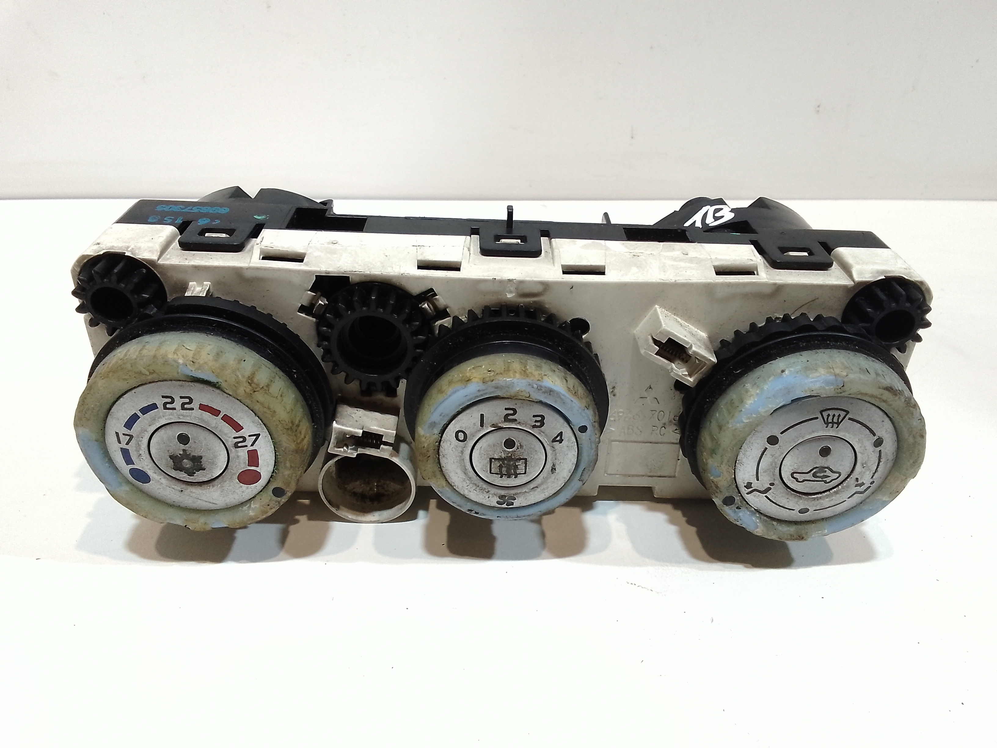 Blocco Comando Climatizzazione 7820A257 Usato