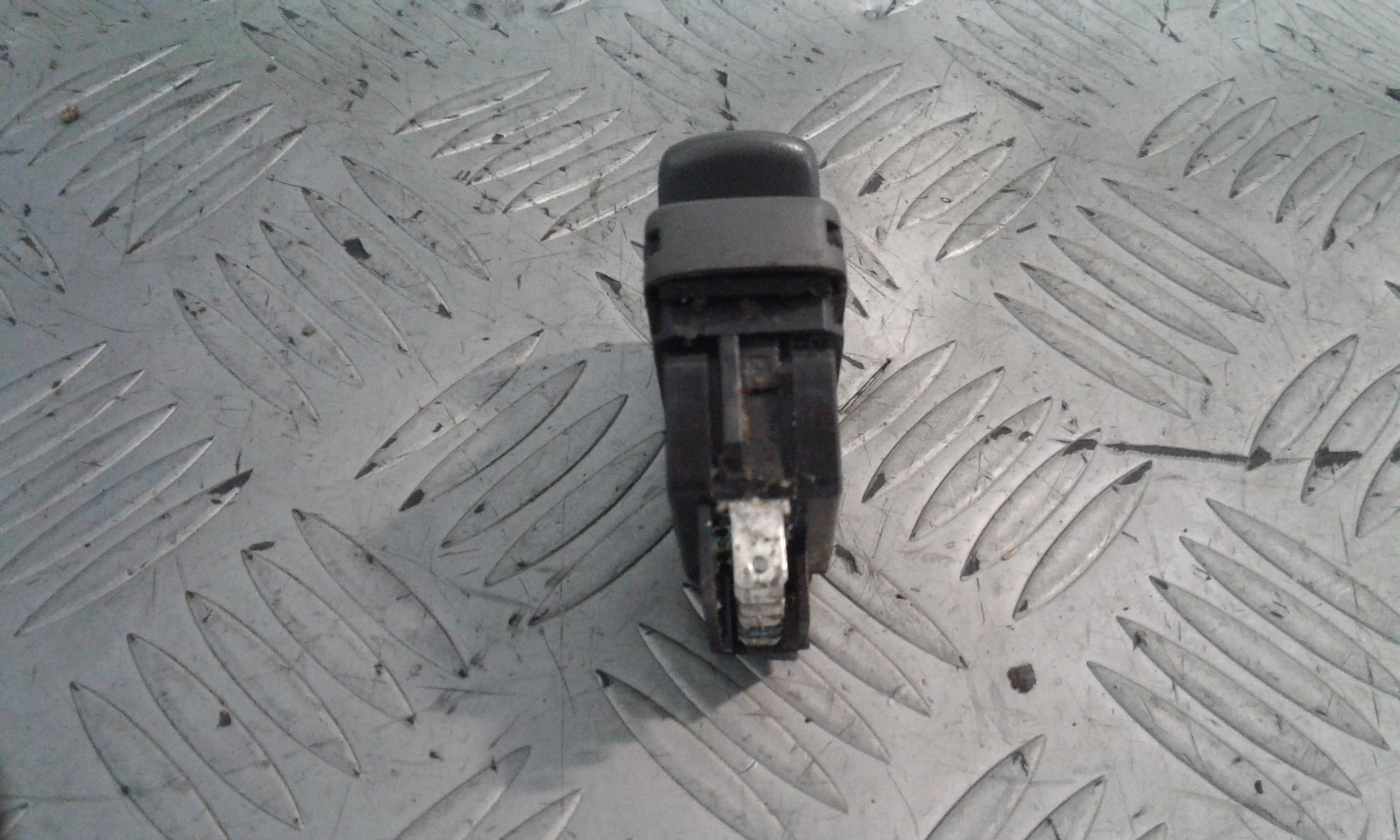 Interruttore Alzacristalli Porta Ant. Destro Usato