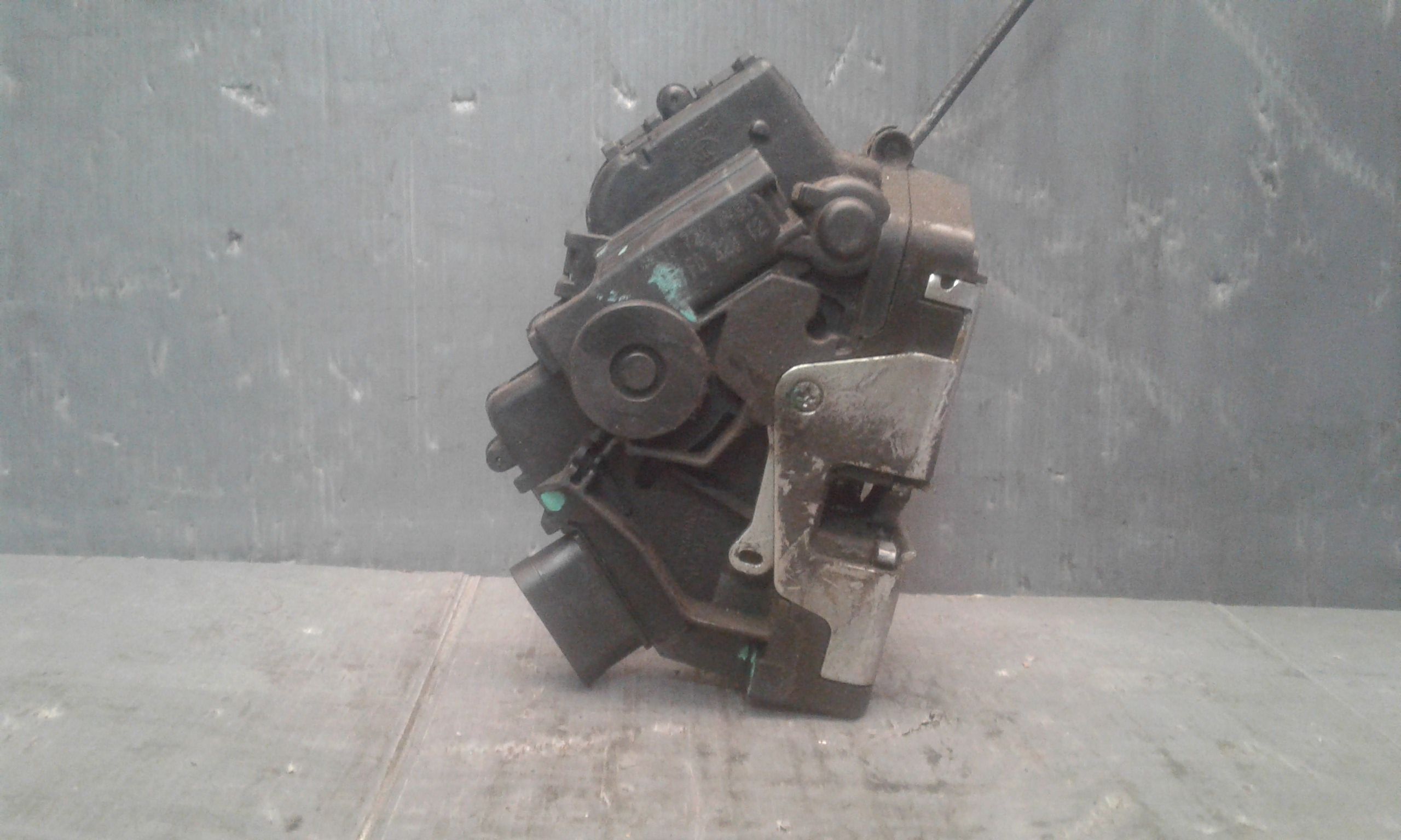 Serratura Porta Ant. Destro A4517200435 Usato