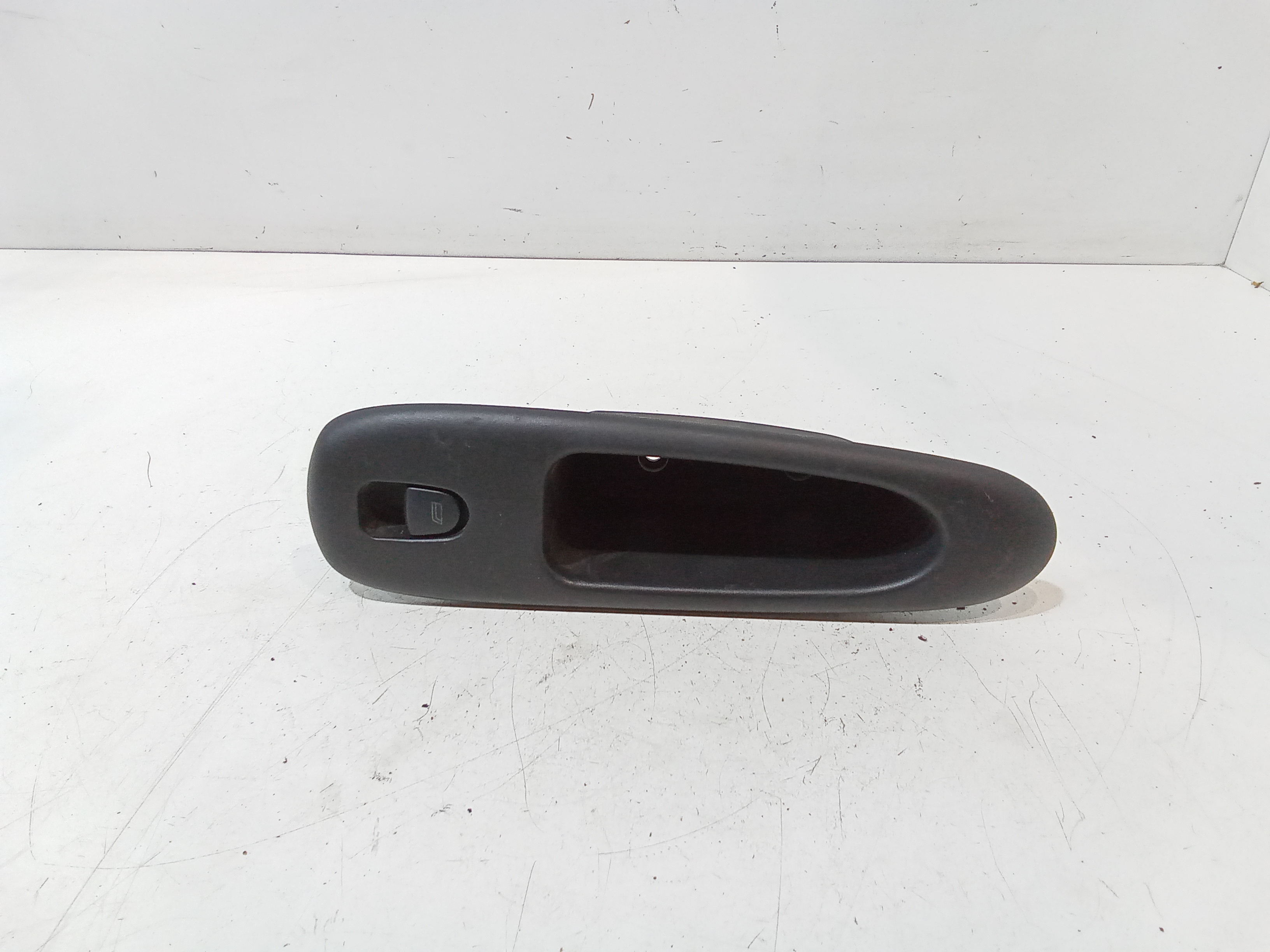 Interruttore Alzacristalli Porta Ant. Destro Usato