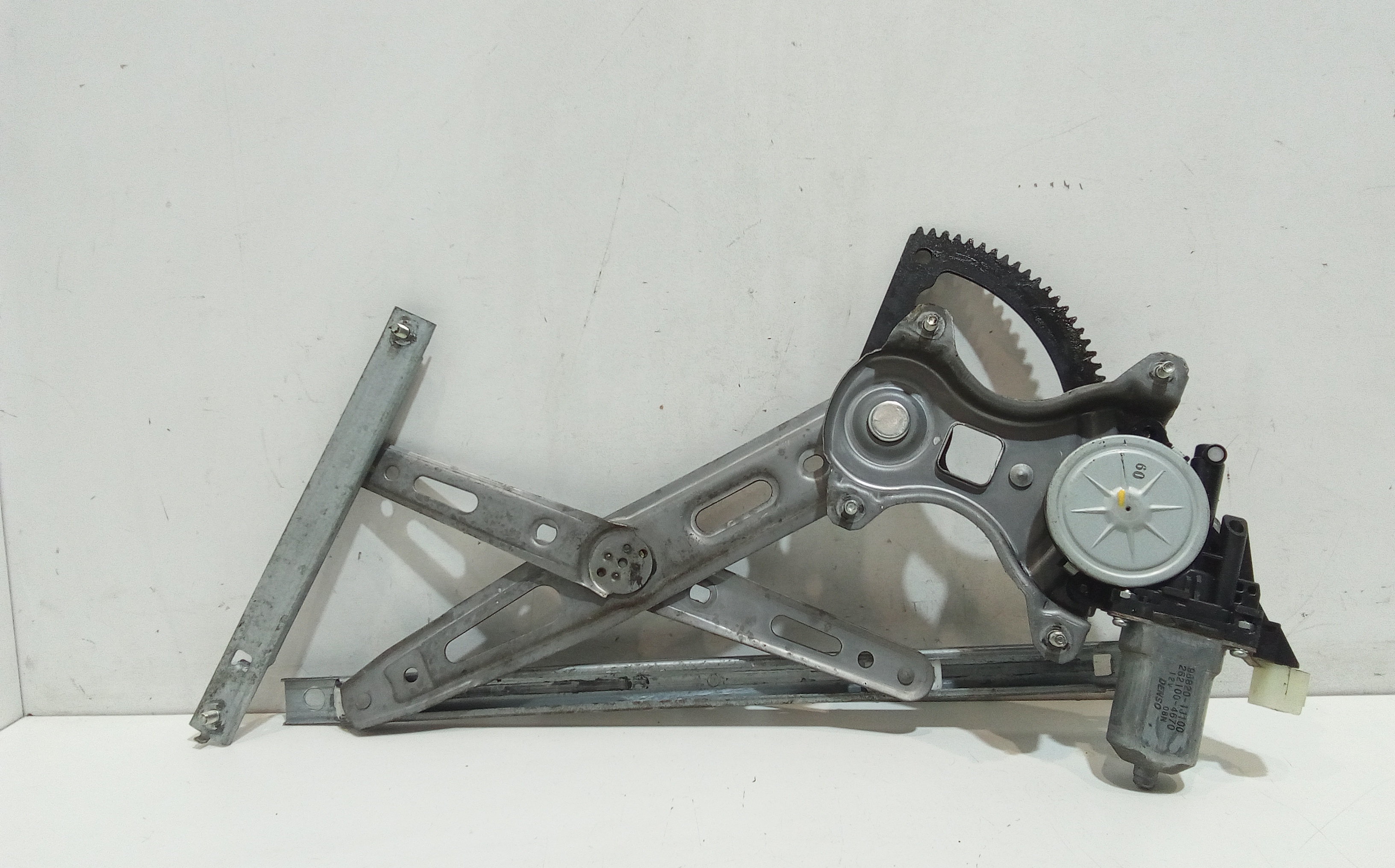 Alzacristallo Porta Ant. Destro Usato