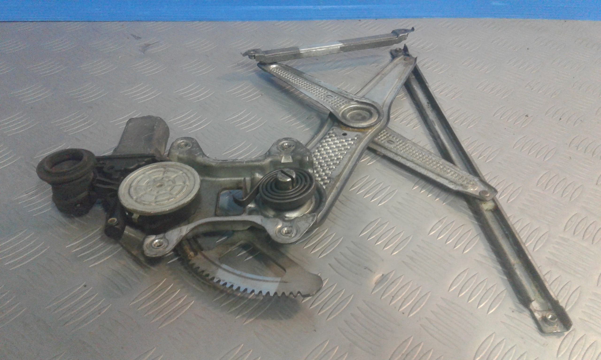 Alzacristallo Porta Ant. Destro 6980152010 Usato