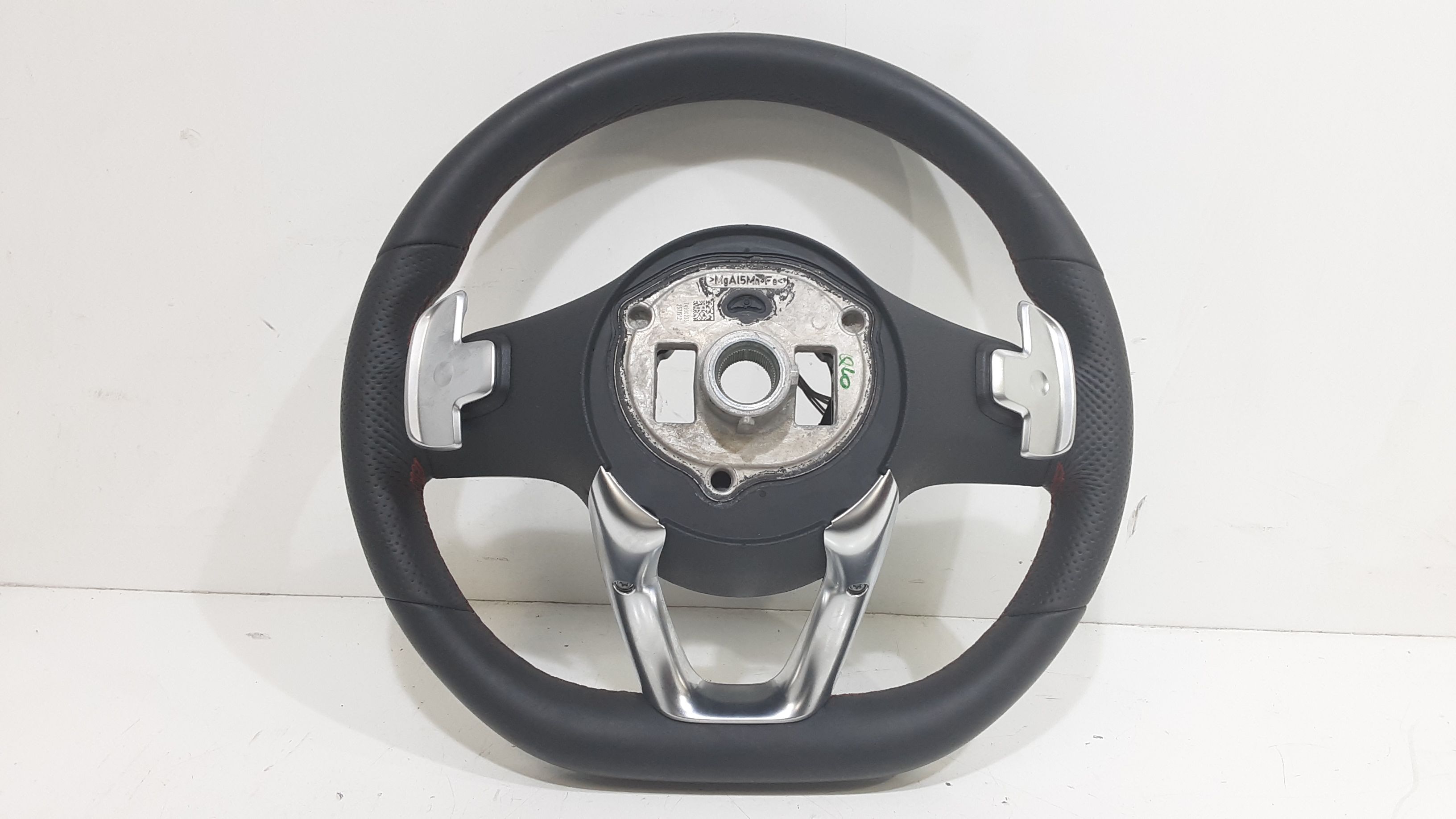 Volante A00046001099E38 Usato