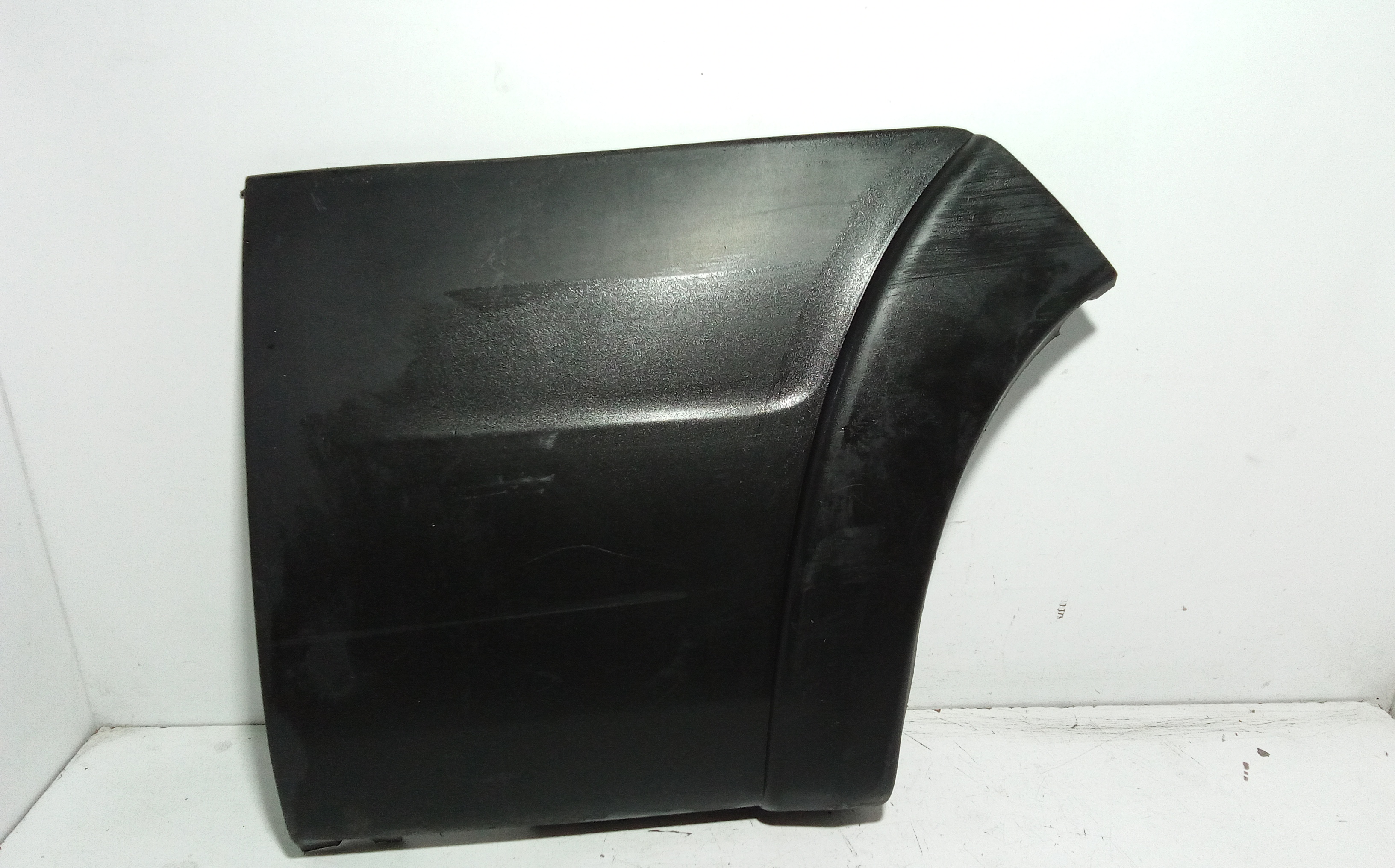 Modanatura Arco Passaruota Post. Destro Usato