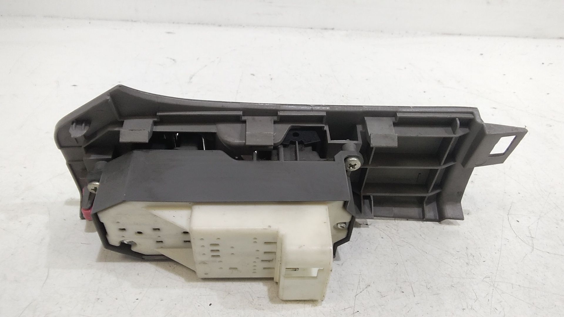 Interruttore Alzacristalli Porta Ant. Sinistro Usato