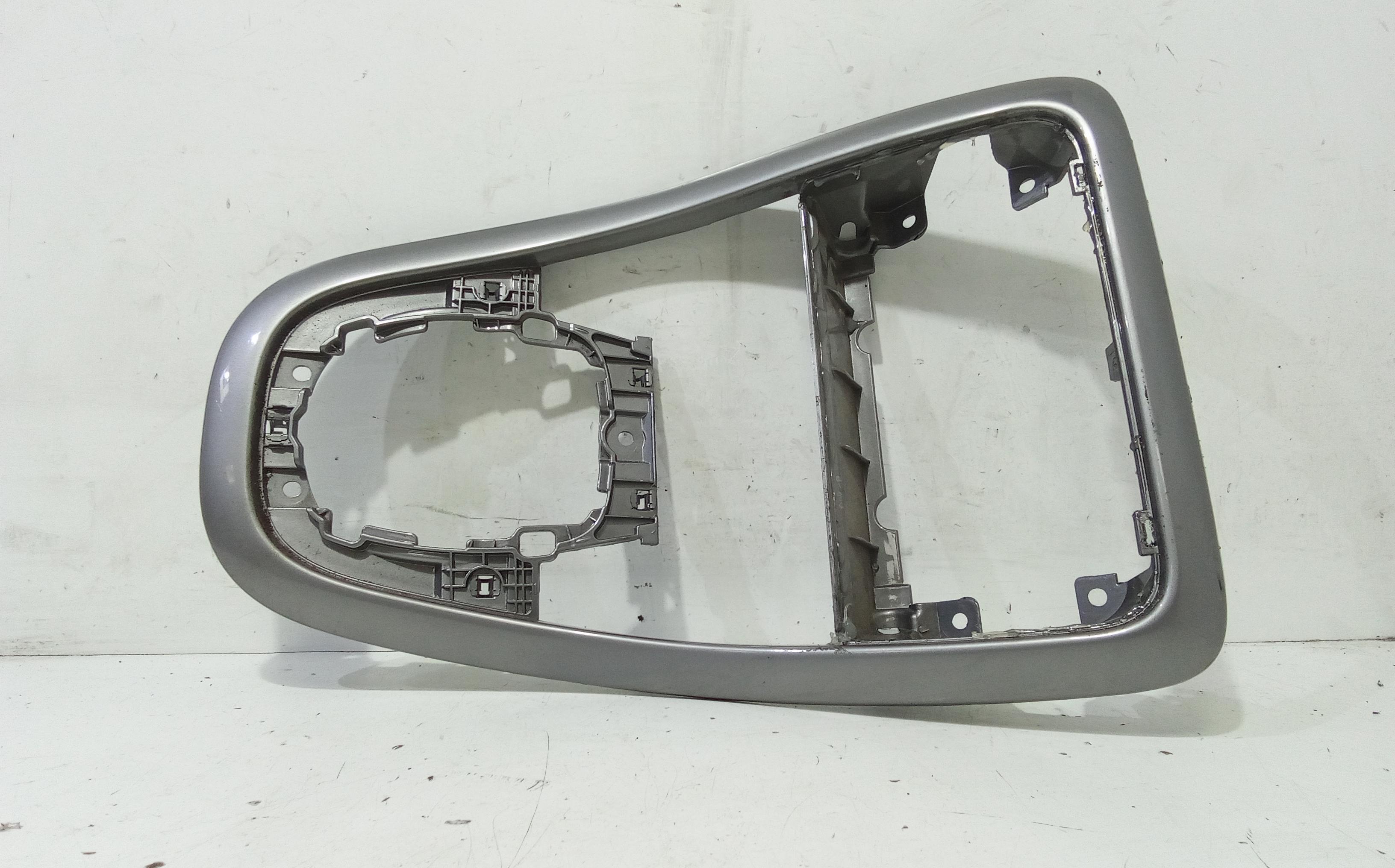 Rivestimento Centr. Cruscotto, Mascherina Portastrumenti Centr. Cruscotto Usato