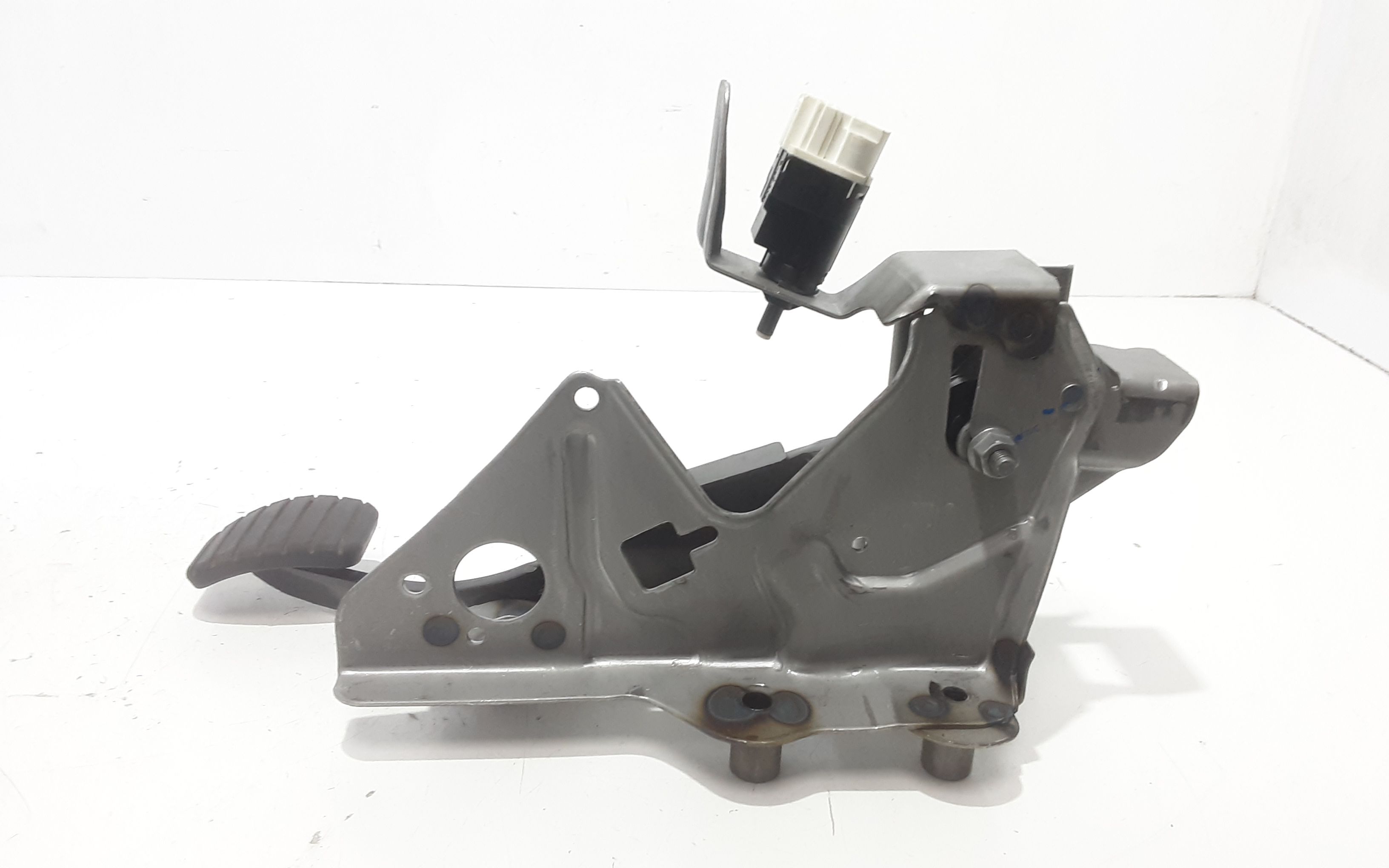 Pedale Freno 465010799R Usato