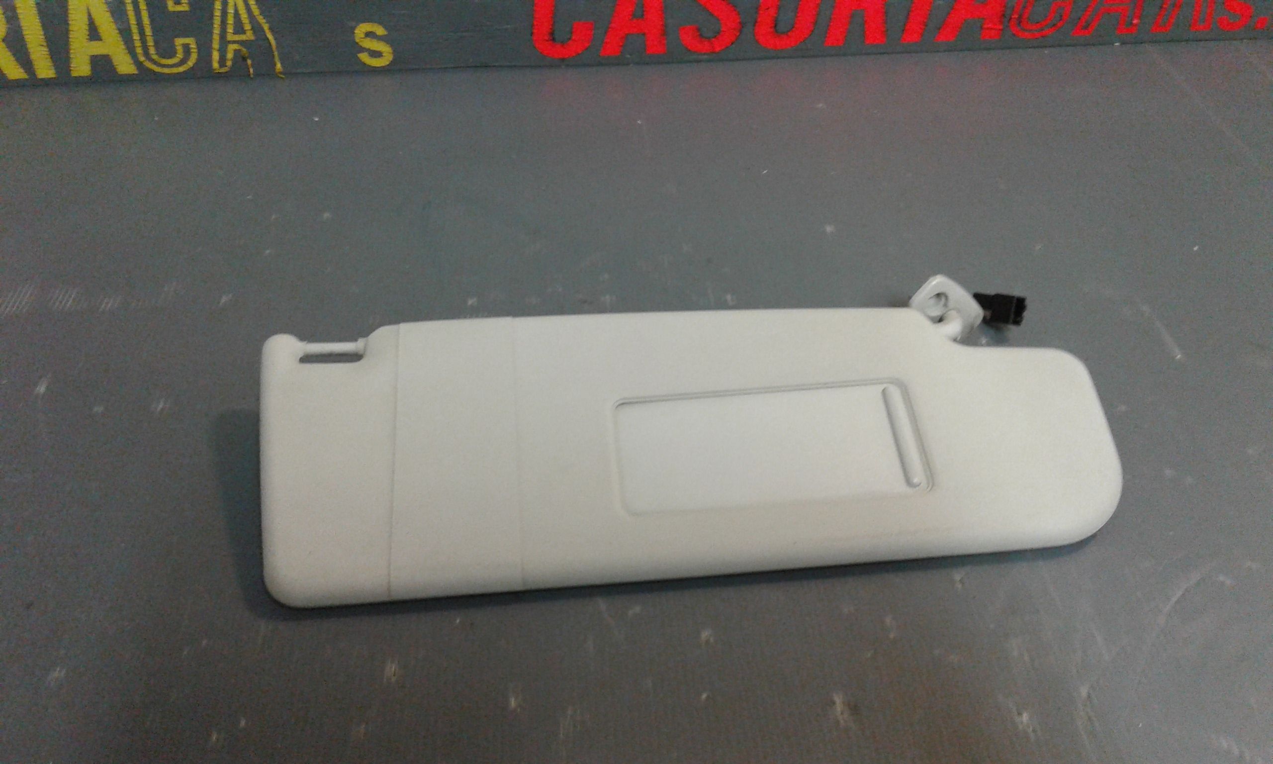 Aletta Parasole Parabrezza Destro 3B0857552AK2F4 Usato