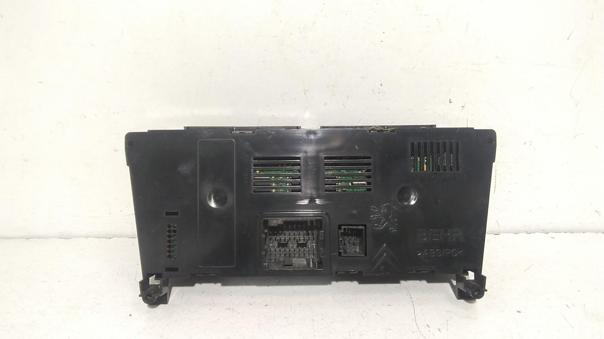 Blocco Comando Climatizzazione 6452P0 Usato