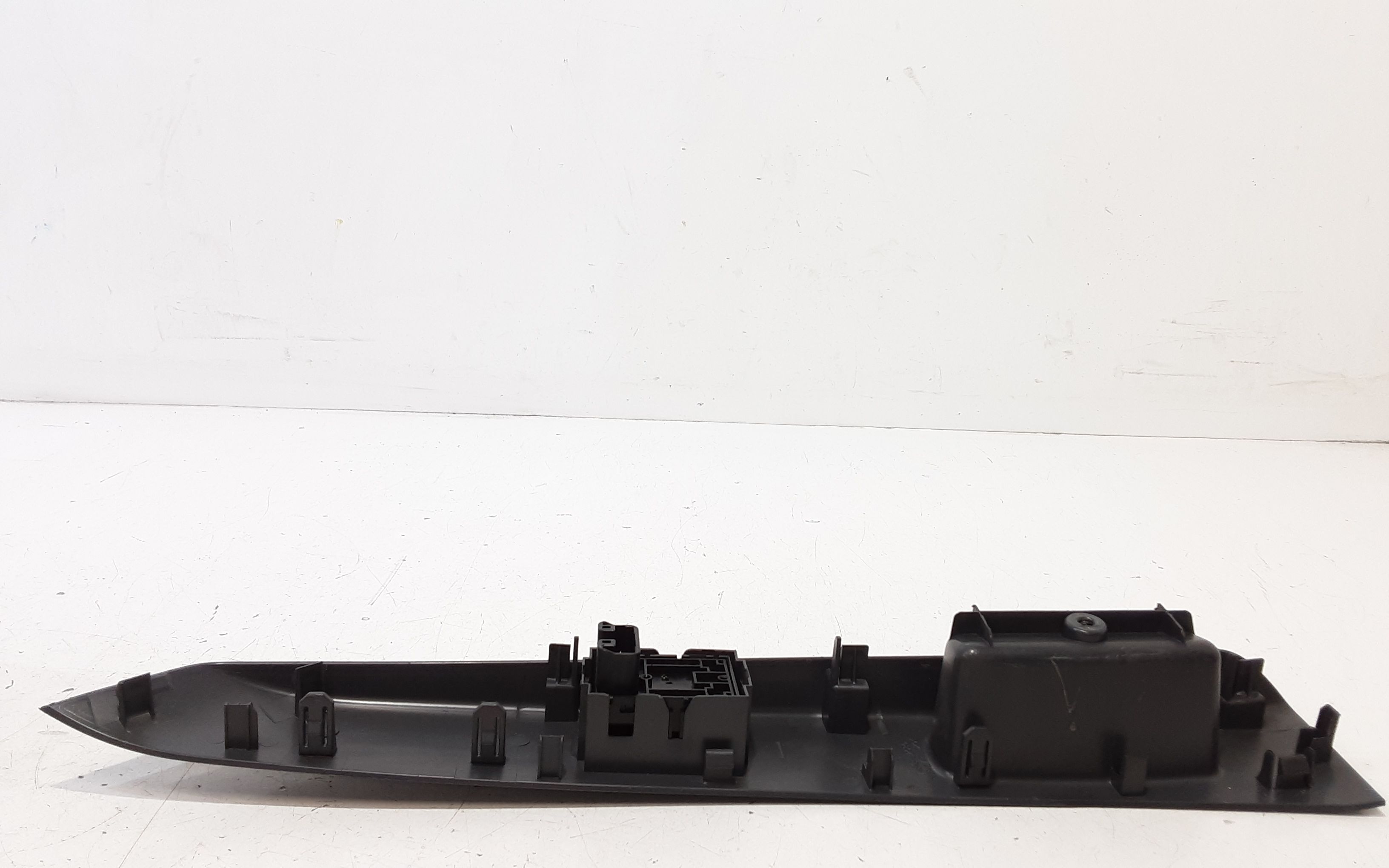 Interruttore Alzacristalli Porta Ant. Destro Usato