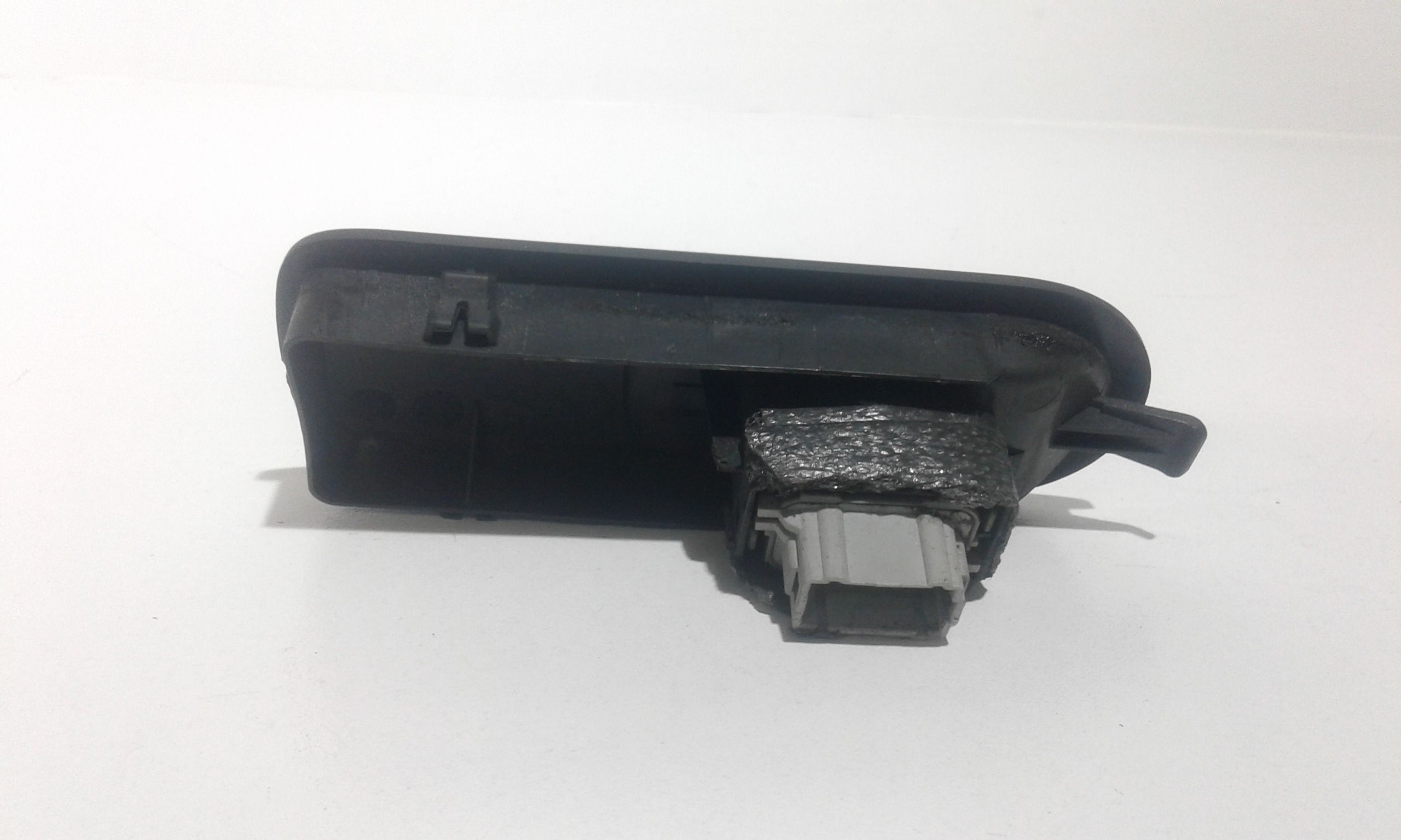 Interruttore Alzacristalli Porta Ant. Destro 8200220511 Usato