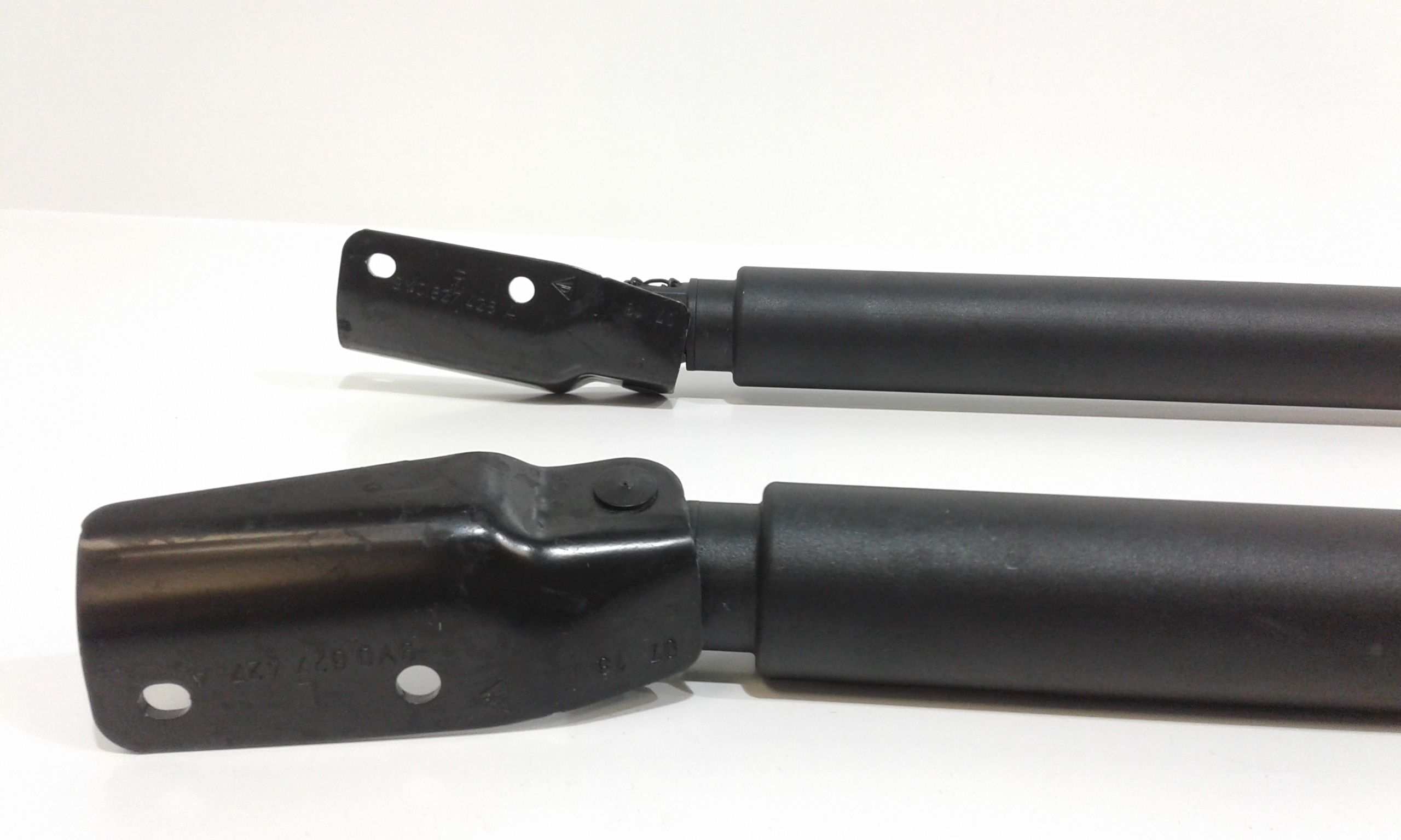 Cerniera Cofano Post. Destro Usato