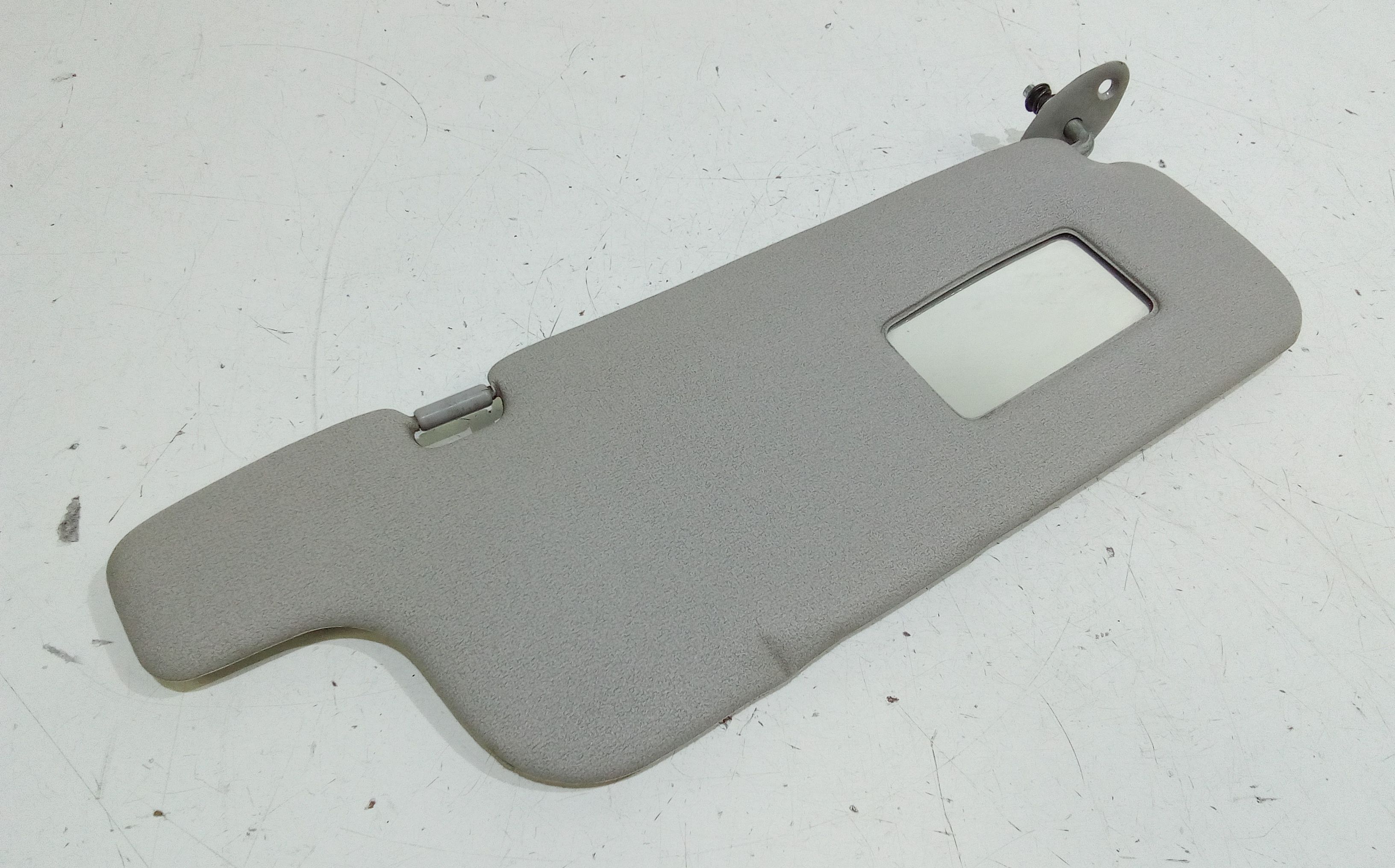 Aletta Parasole Parabrezza Destro 7431052041B0 Usato