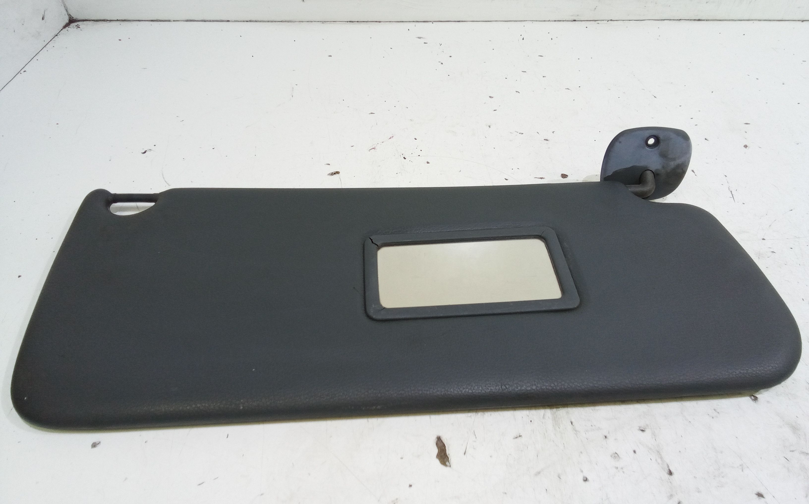 Aletta Parasole Parabrezza Destro 964000870R Usato