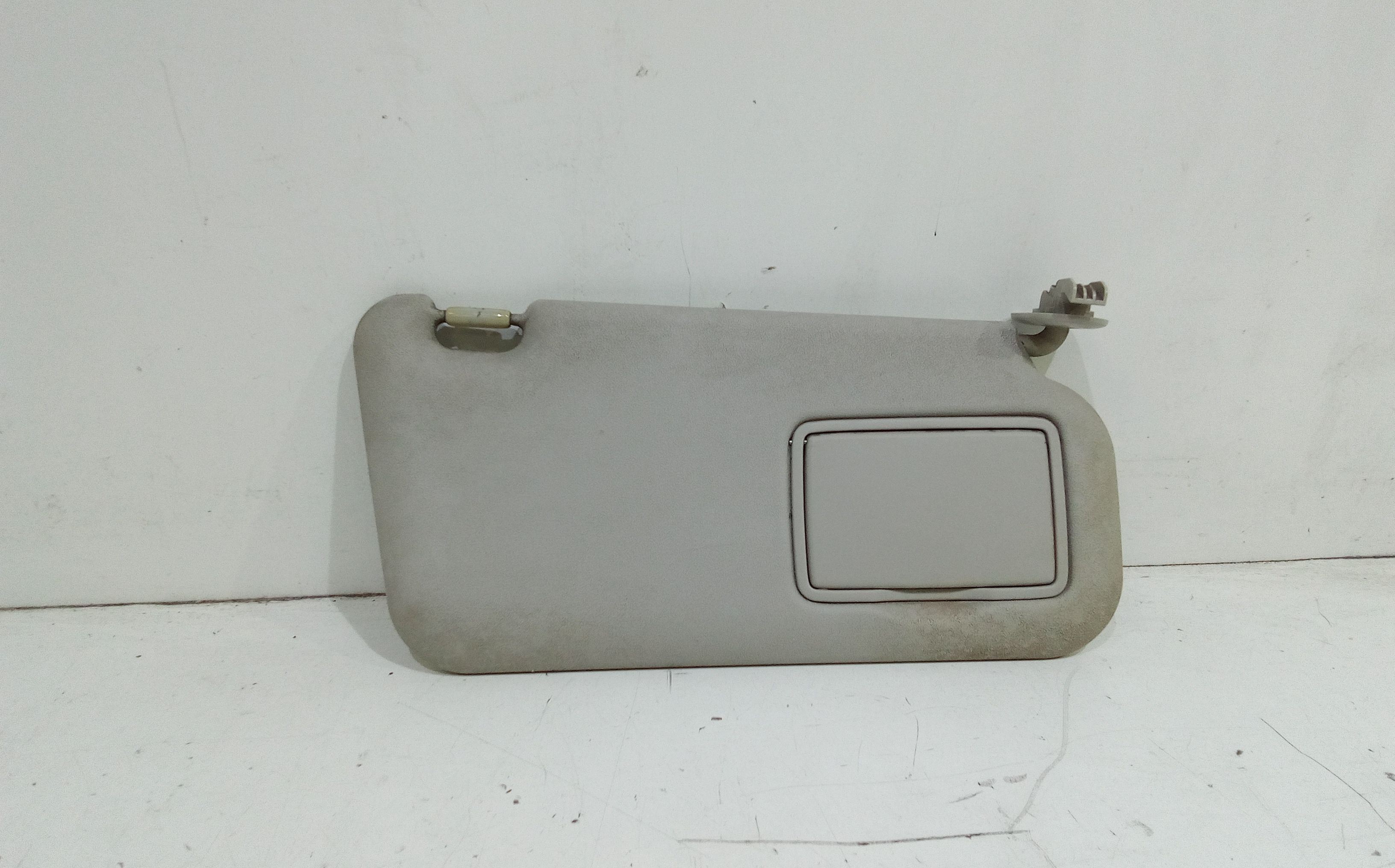 Aletta Parasole Parabrezza Destro DF7169270A75 Usato