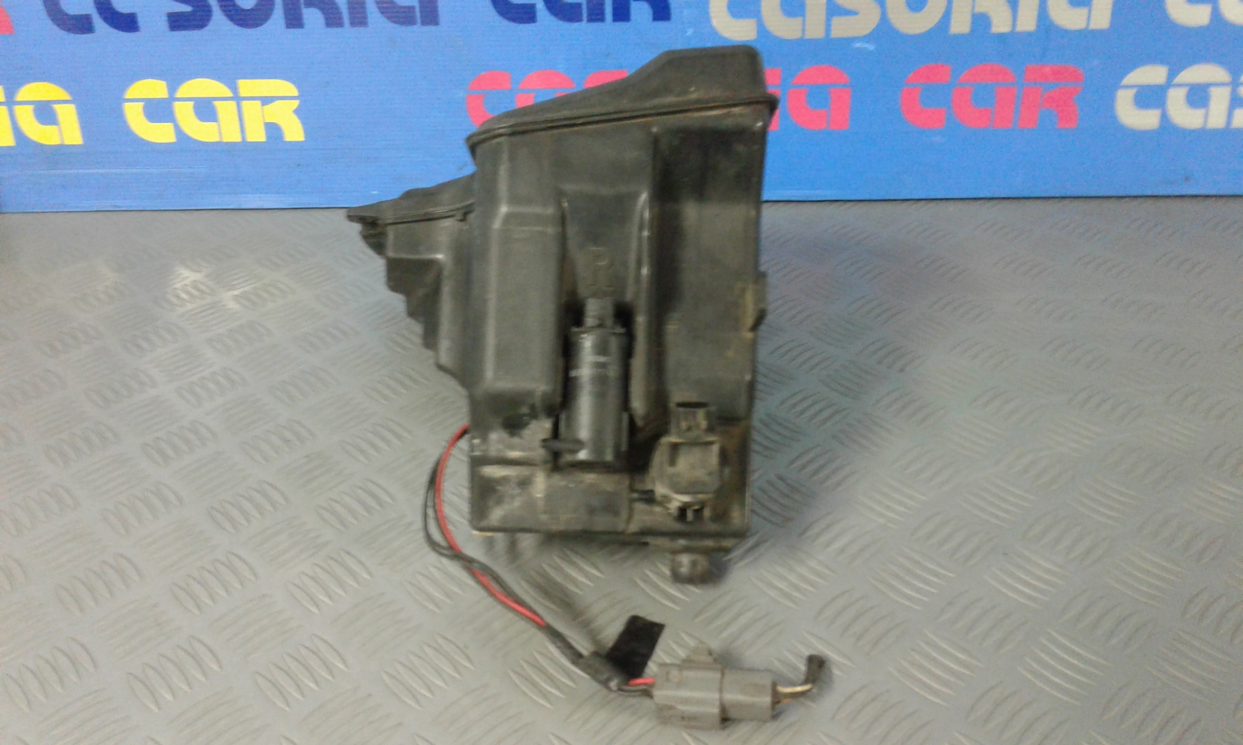 Serbatoio Tergiparabrezza Compl. G22D67480B Usato