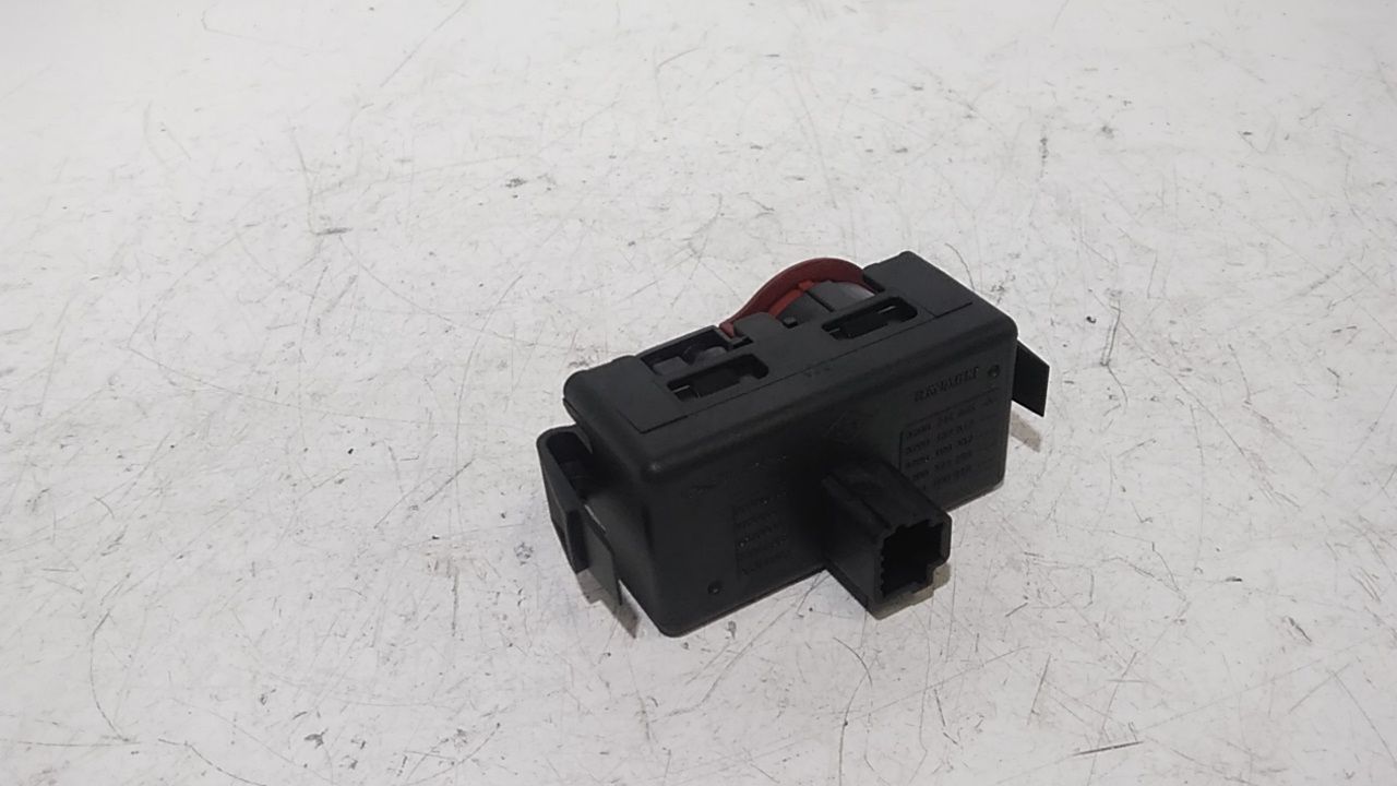 Interruttore Luci Emergenza 252103766R Usato