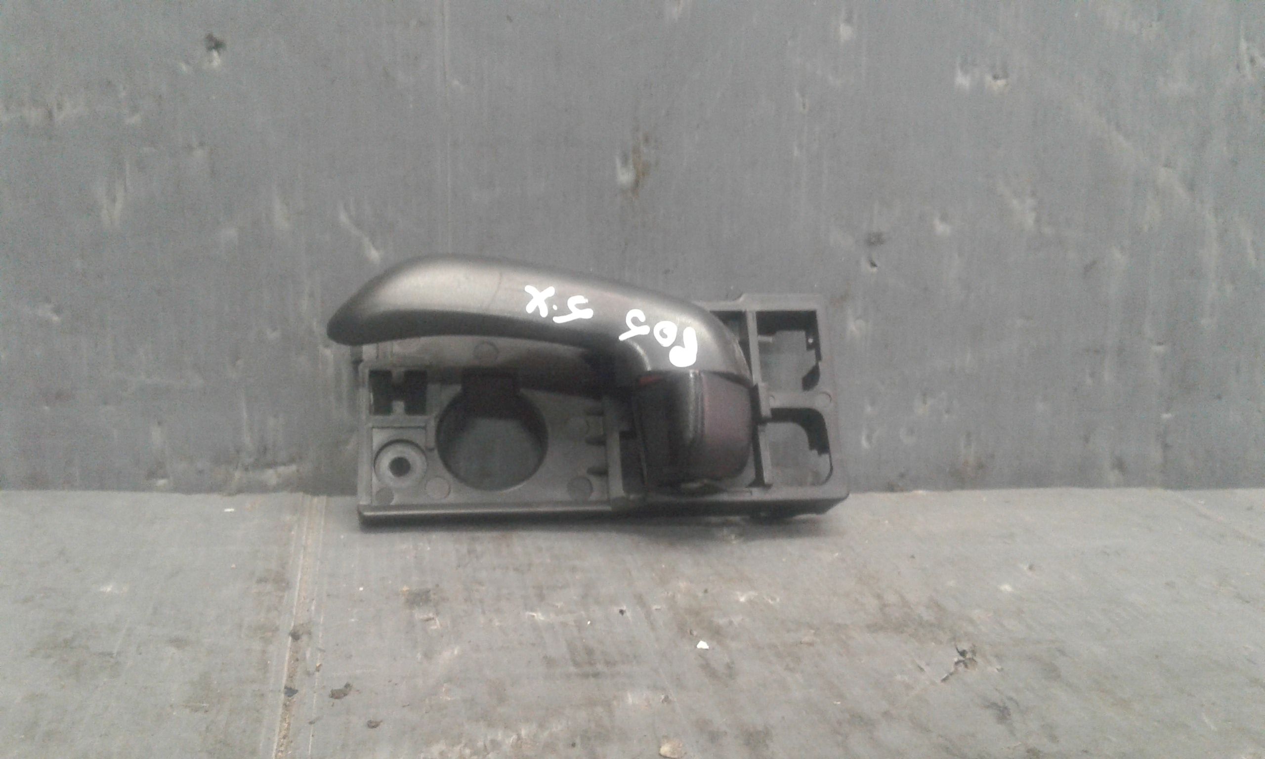 Maniglia Int. Apertura Porta Post. Sinistro 826100X0004X Usato