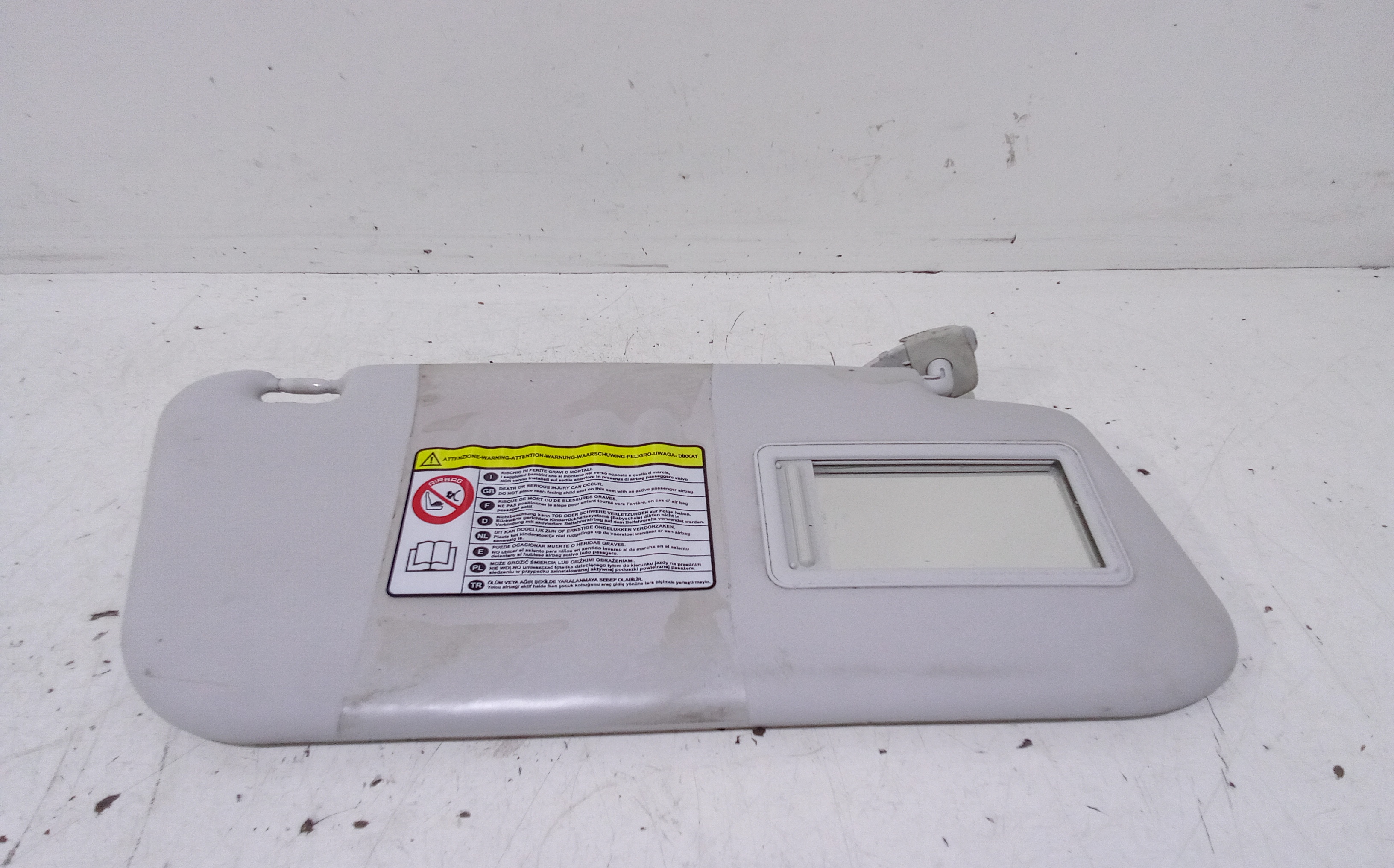 Aletta Parasole Parabrezza Destro 735595122 Usato