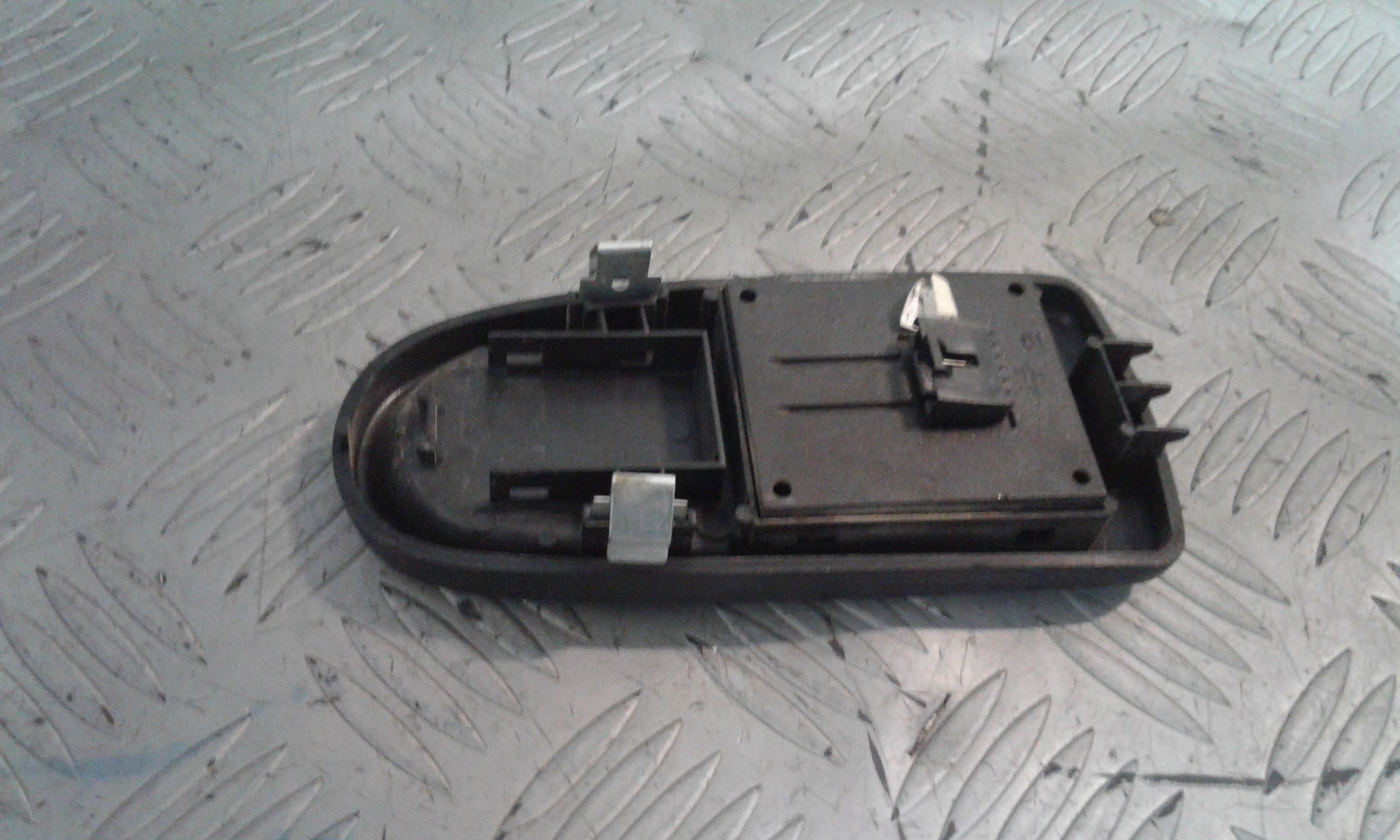 Interruttore Alzacristalli Porta Ant. Sinistro Usato