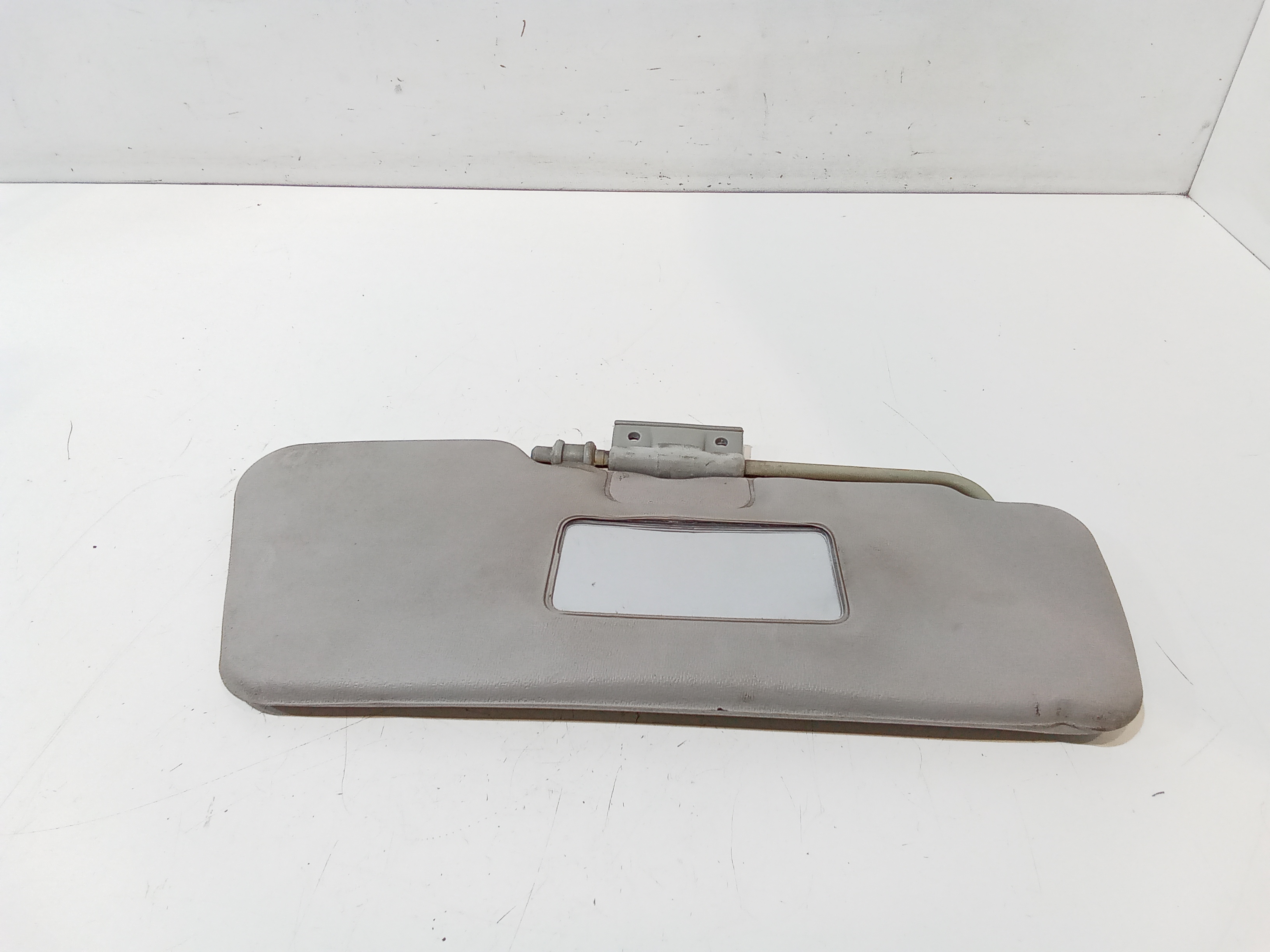 Aletta Parasole Parabrezza Destro 735244339 Usato