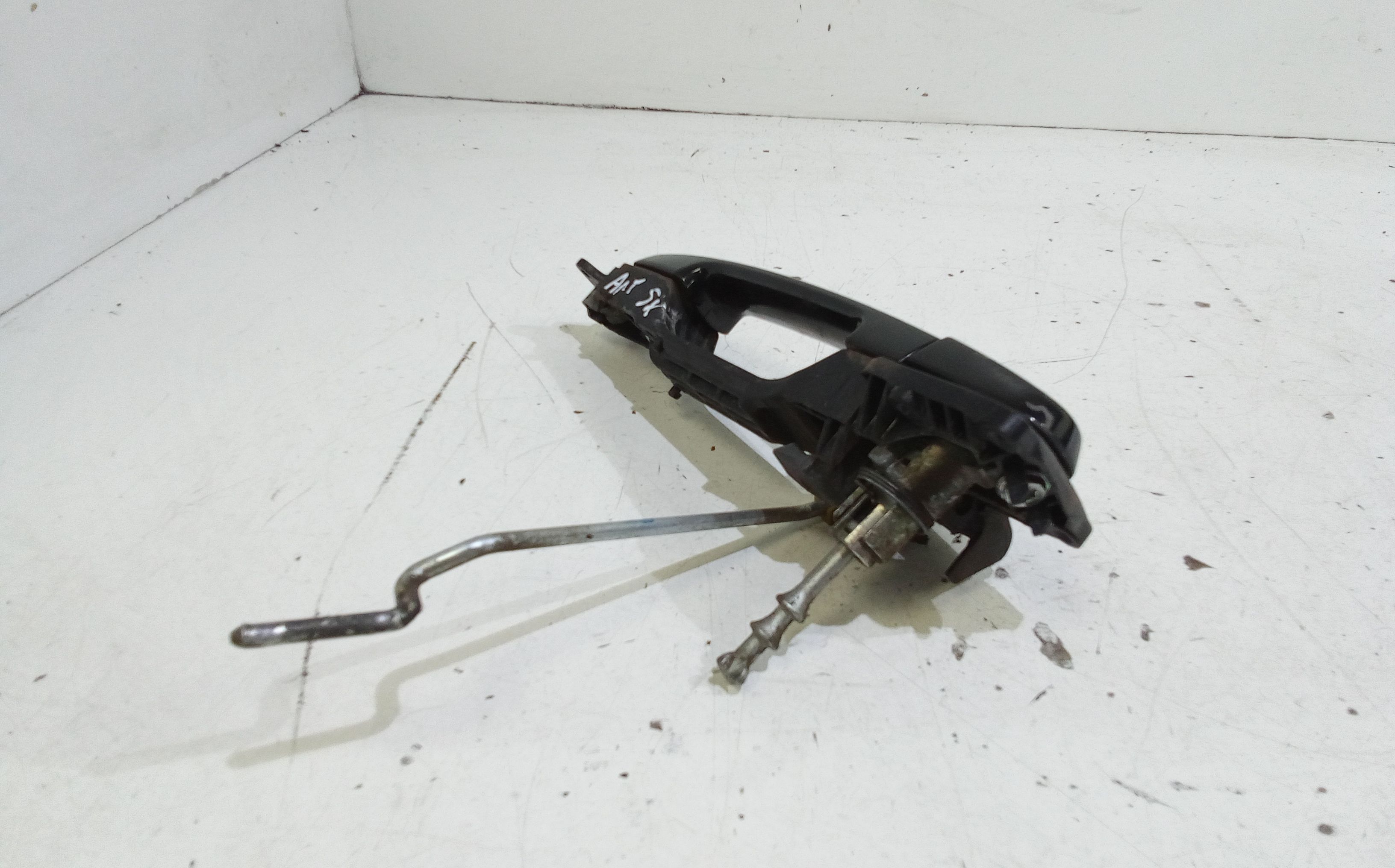 Maniglia Porta Ant. Sinistro 692100D060A1 Usato