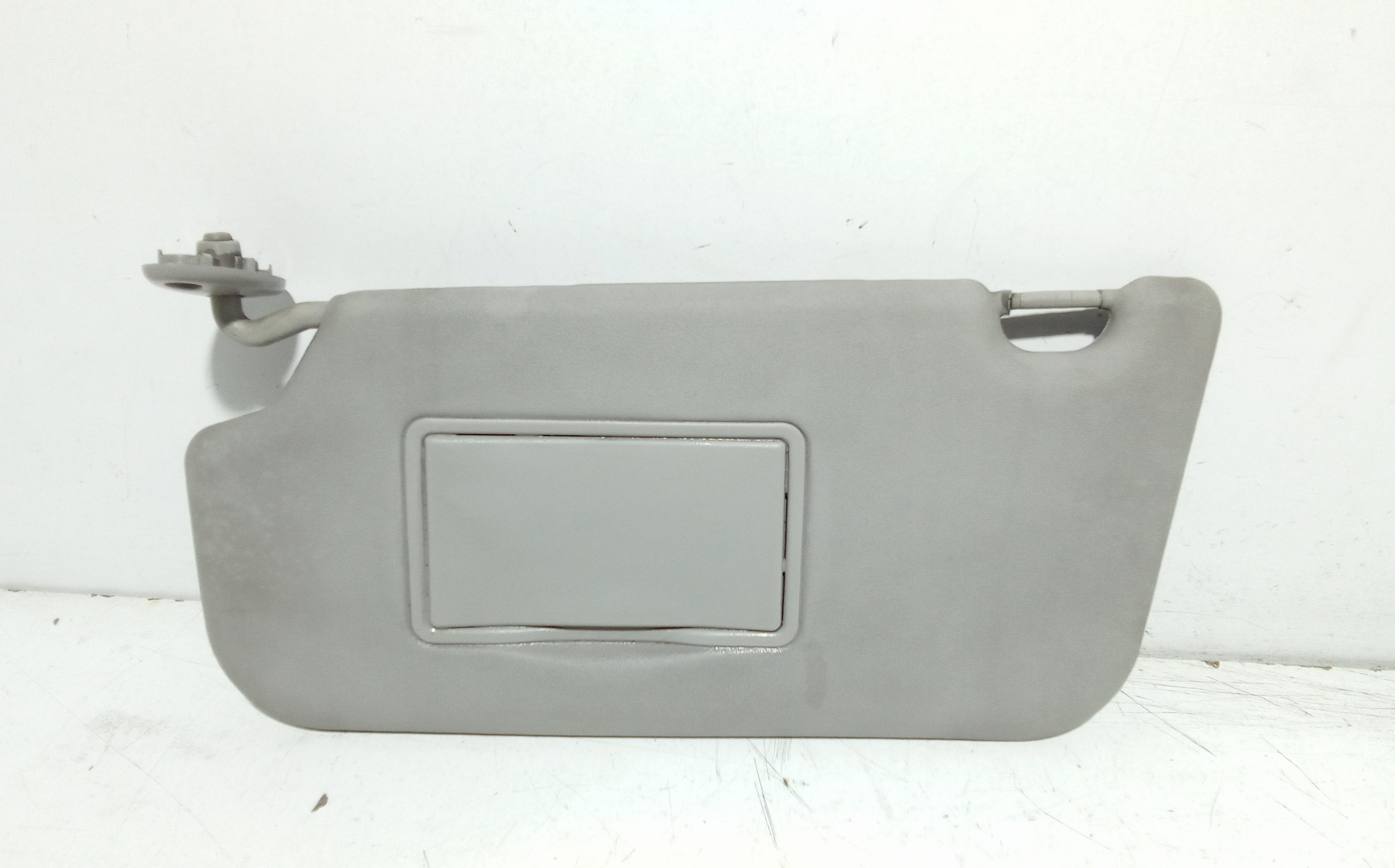 Aletta Parasole Parabrezza Sinistro 1702310 Usato