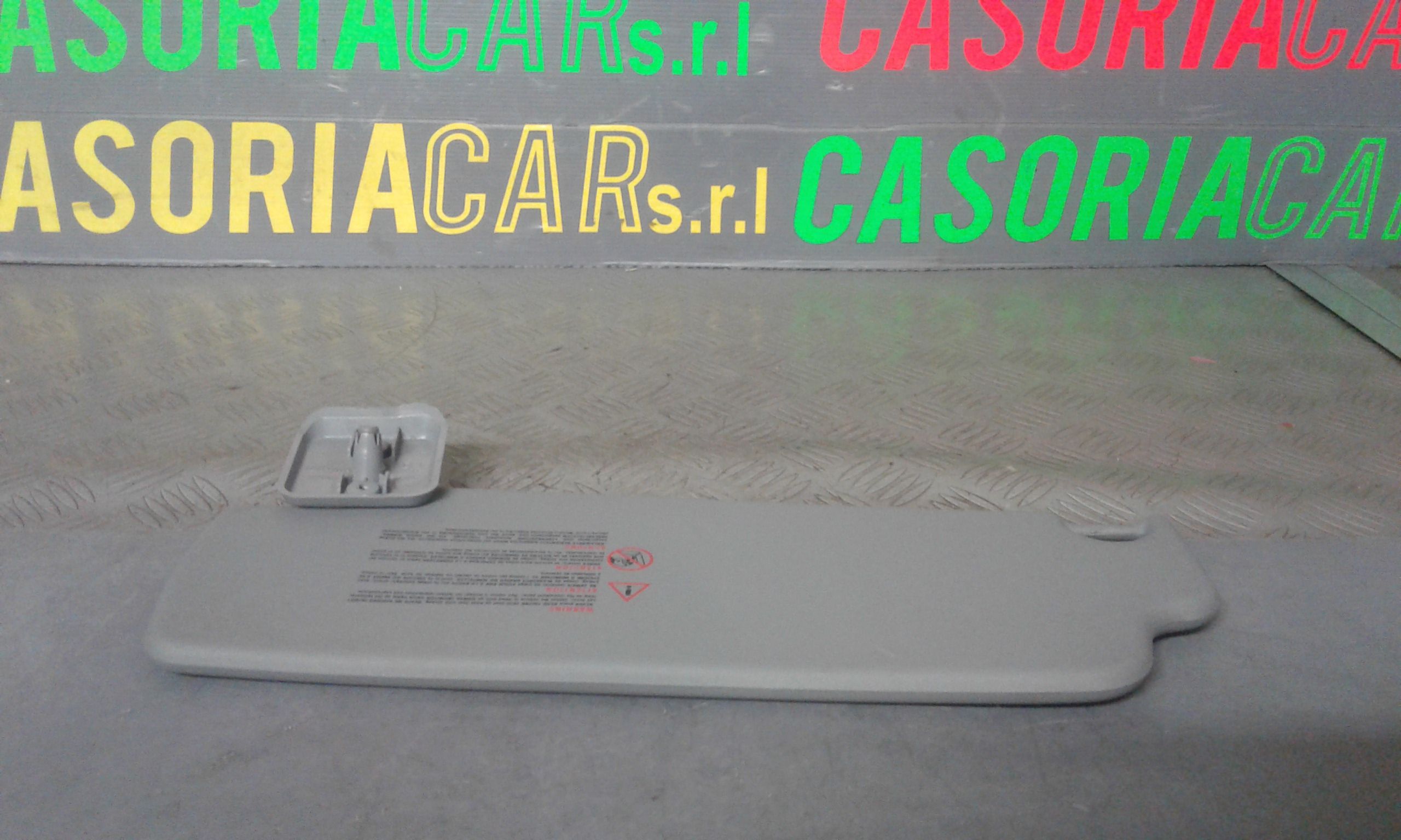 Aletta Parasole Parabrezza Destro 8200190789 Usato