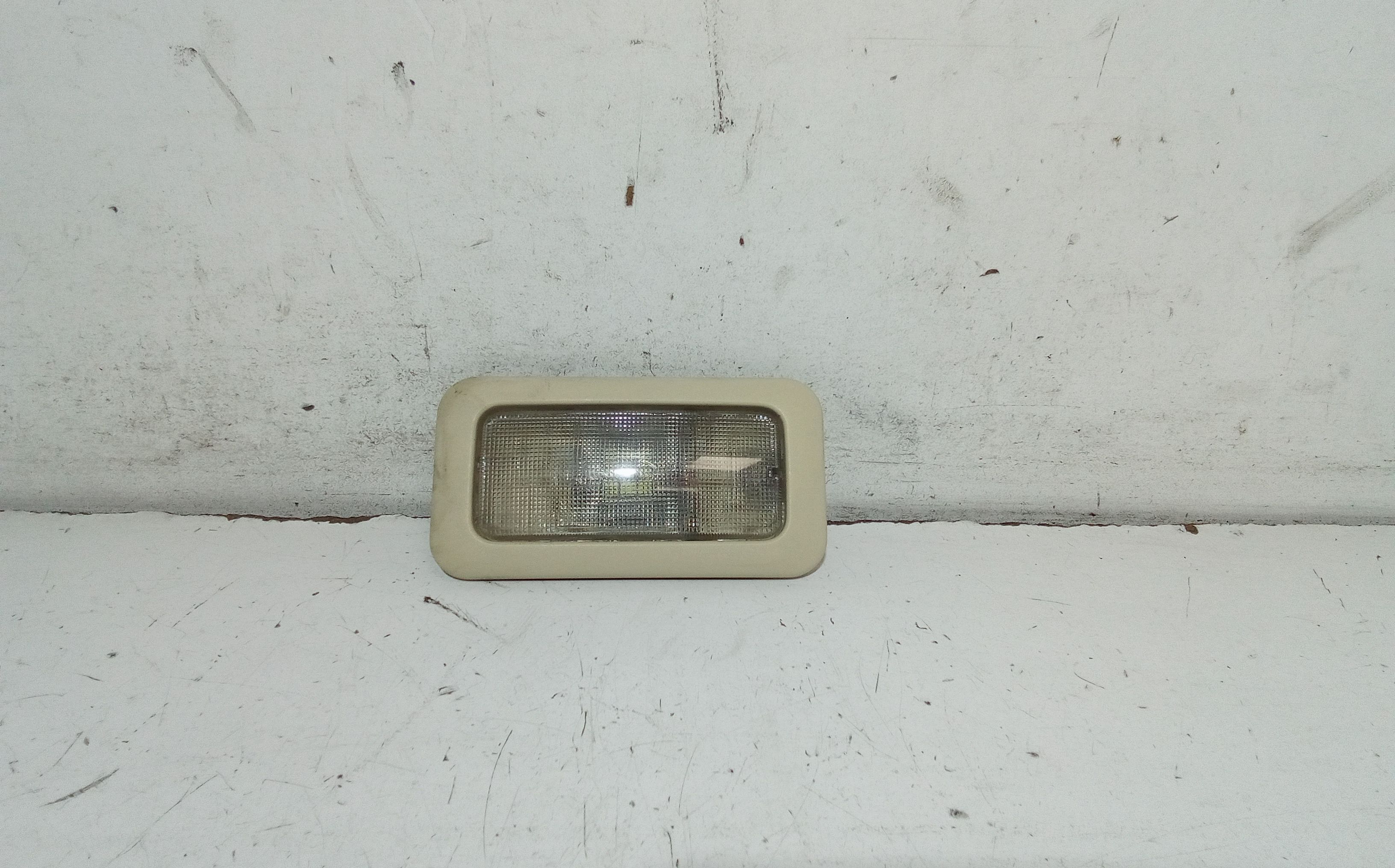 Luce Cortesia Ant. Tetto 735451740 Usato