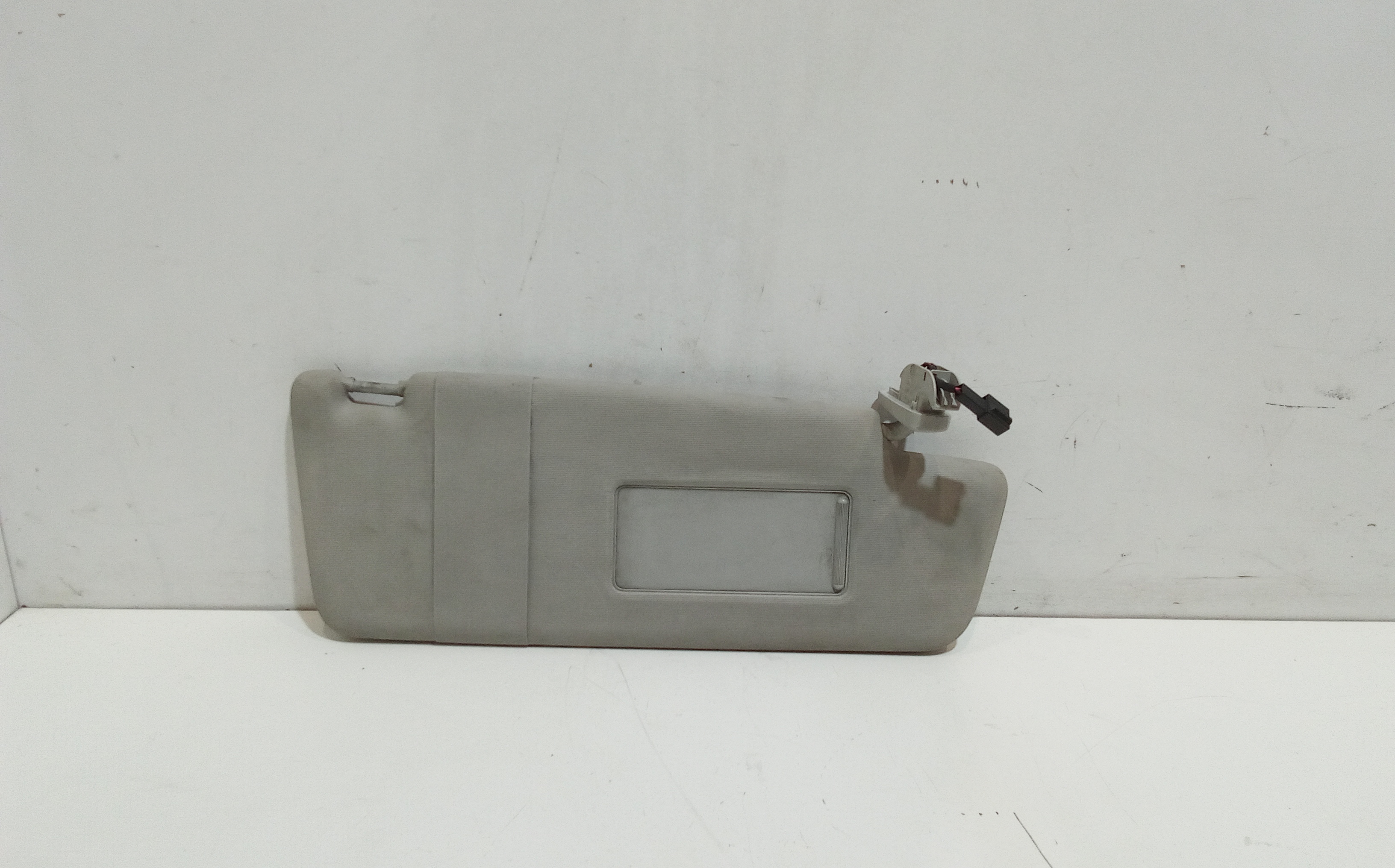 Aletta Parasole Parabrezza Destro 1T0857552F2F4 Usato