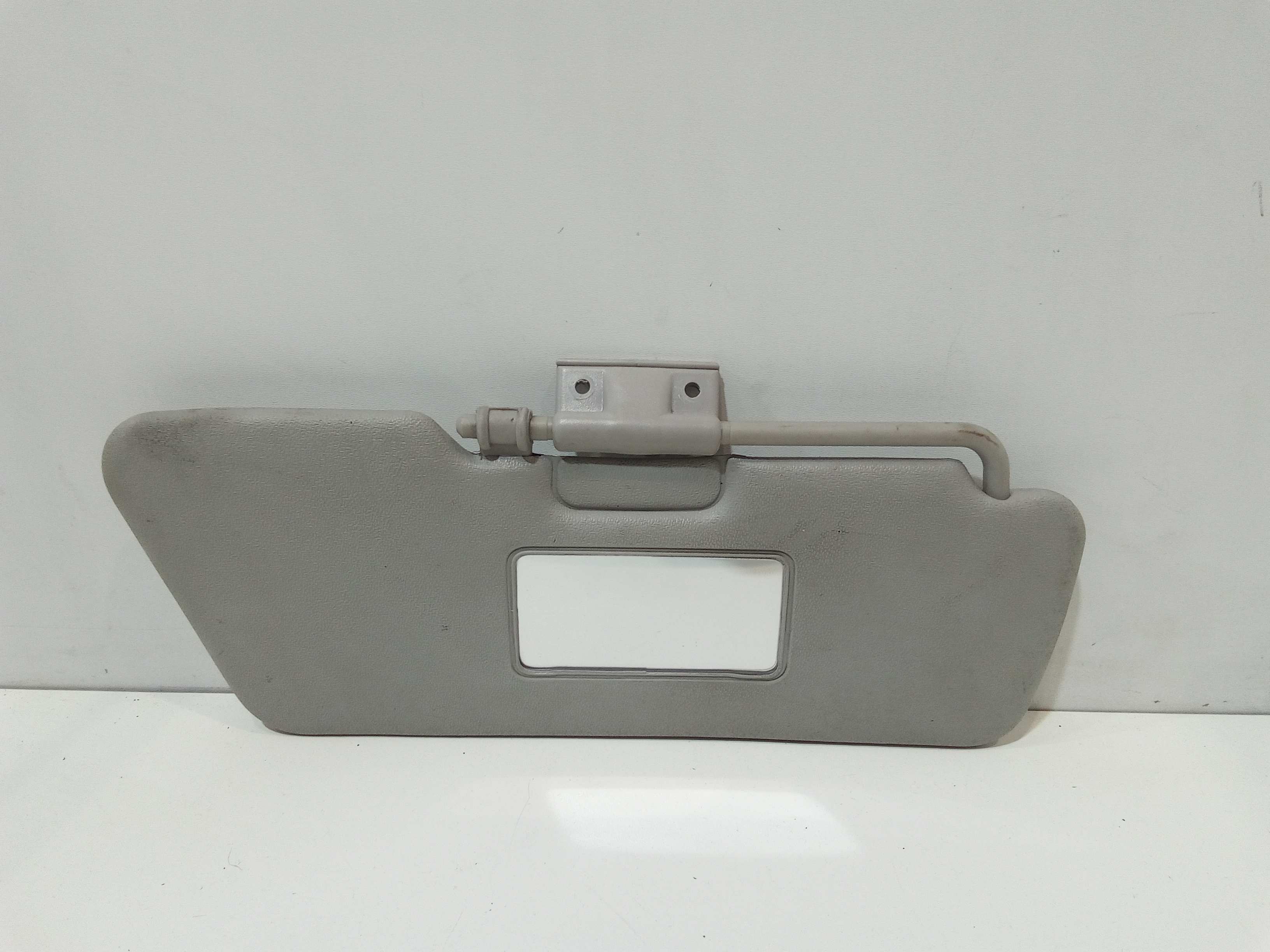 Aletta Parasole Parabrezza Destro 735244339 Usato