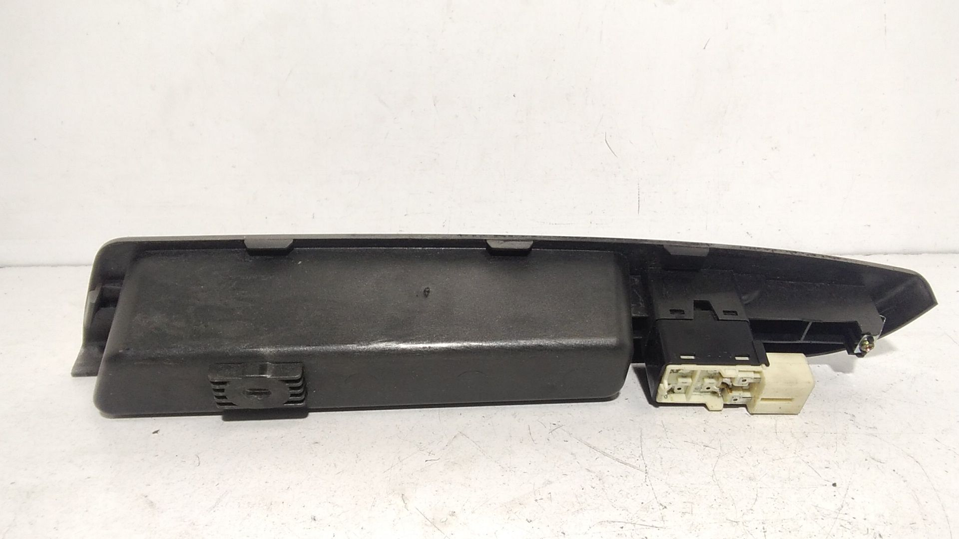 Interruttore Alzacristalli Porta Ant. Destro 96451917 Usato