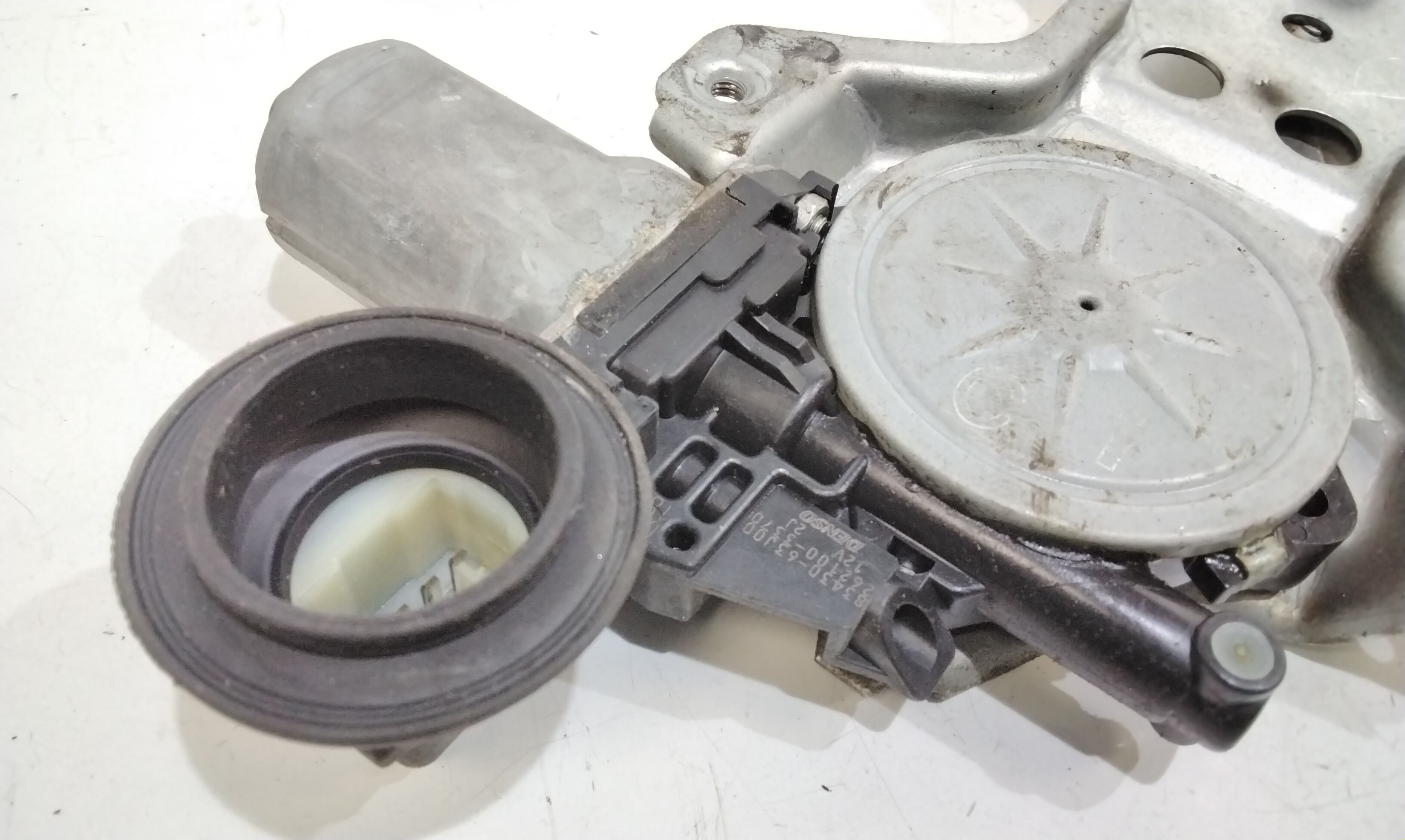 Alzacristallo Porta Ant. Destro 8341062J00000 Usato