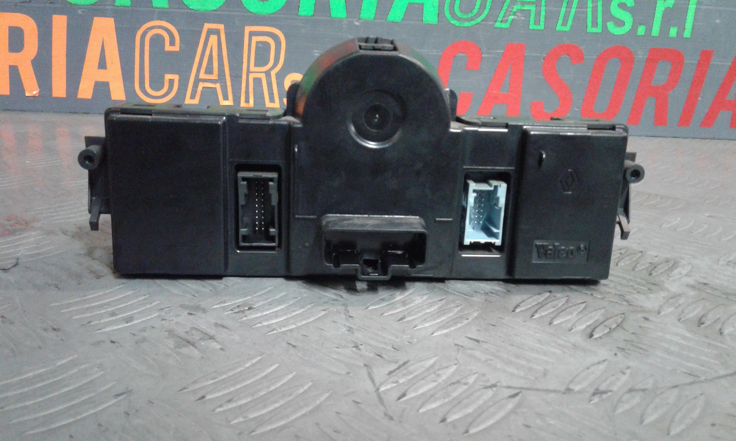 Blocco Comando Climatizzazione 7701056580 Usato