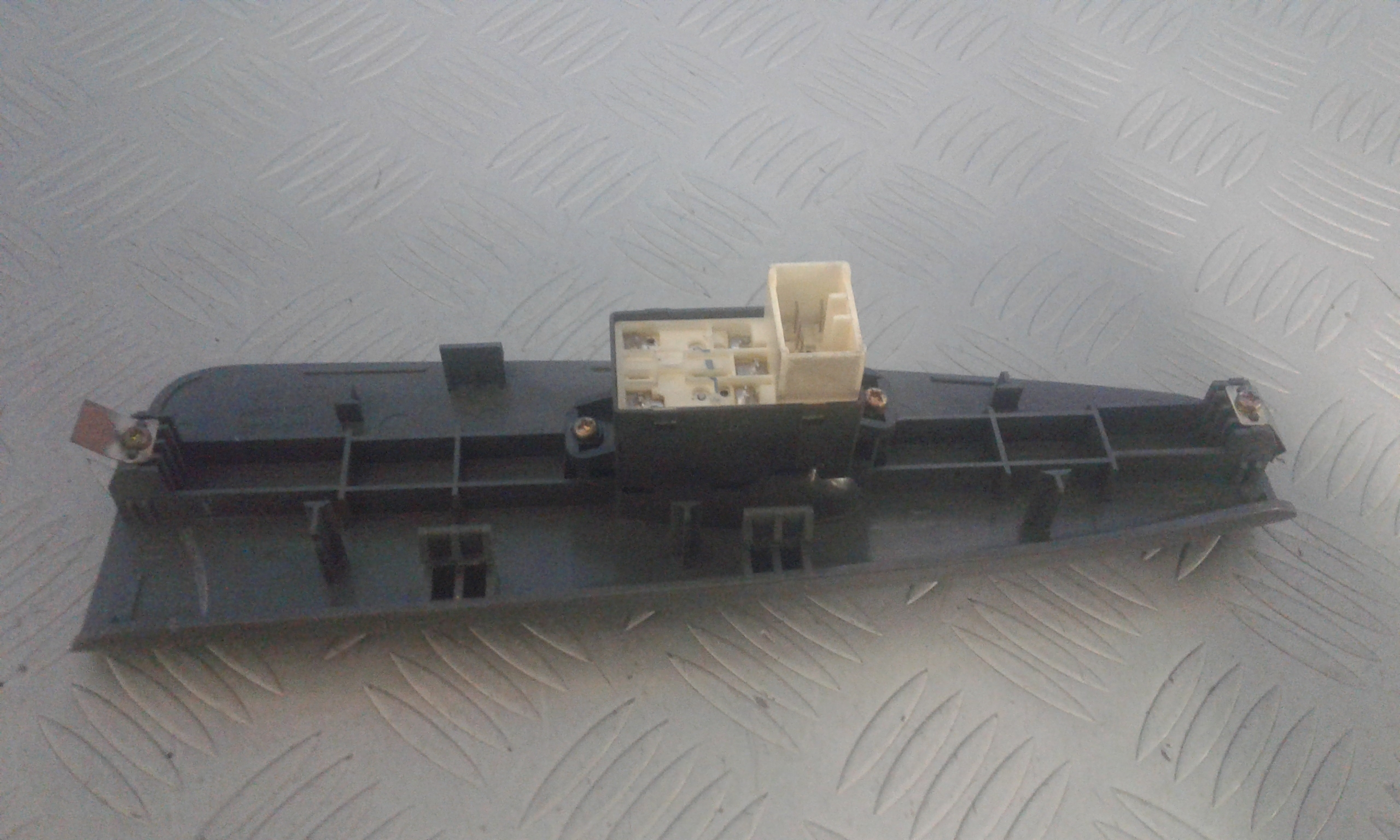 Interruttore Alzacristalli Porta Ant. Destro Usato