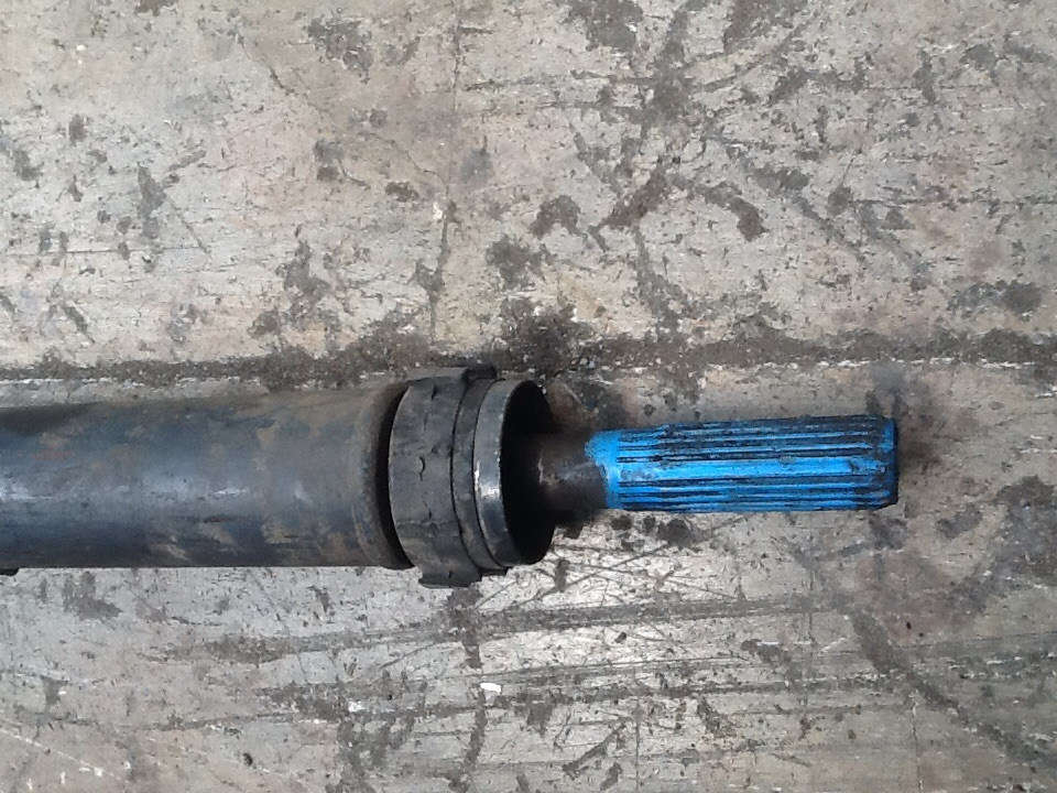 Albero Trasmissione Ant. + Albero Trasmissione Post. P/post. Usato