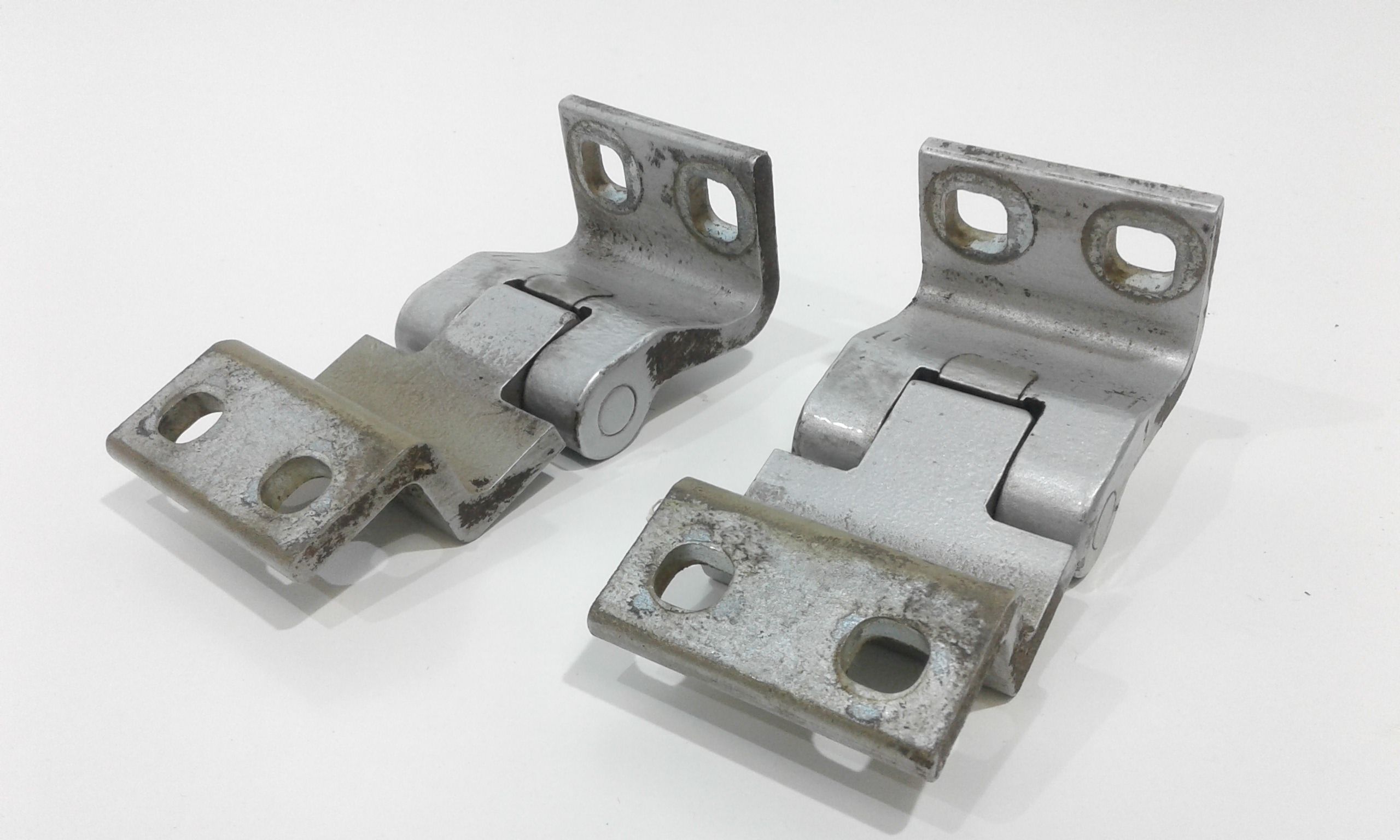 Cerniera Porta Ant. Destro,cerniera Porta Ant.sinistro, Cerniera Porta Post. Destro, Cerniera Porta Post. Sinistro Usato