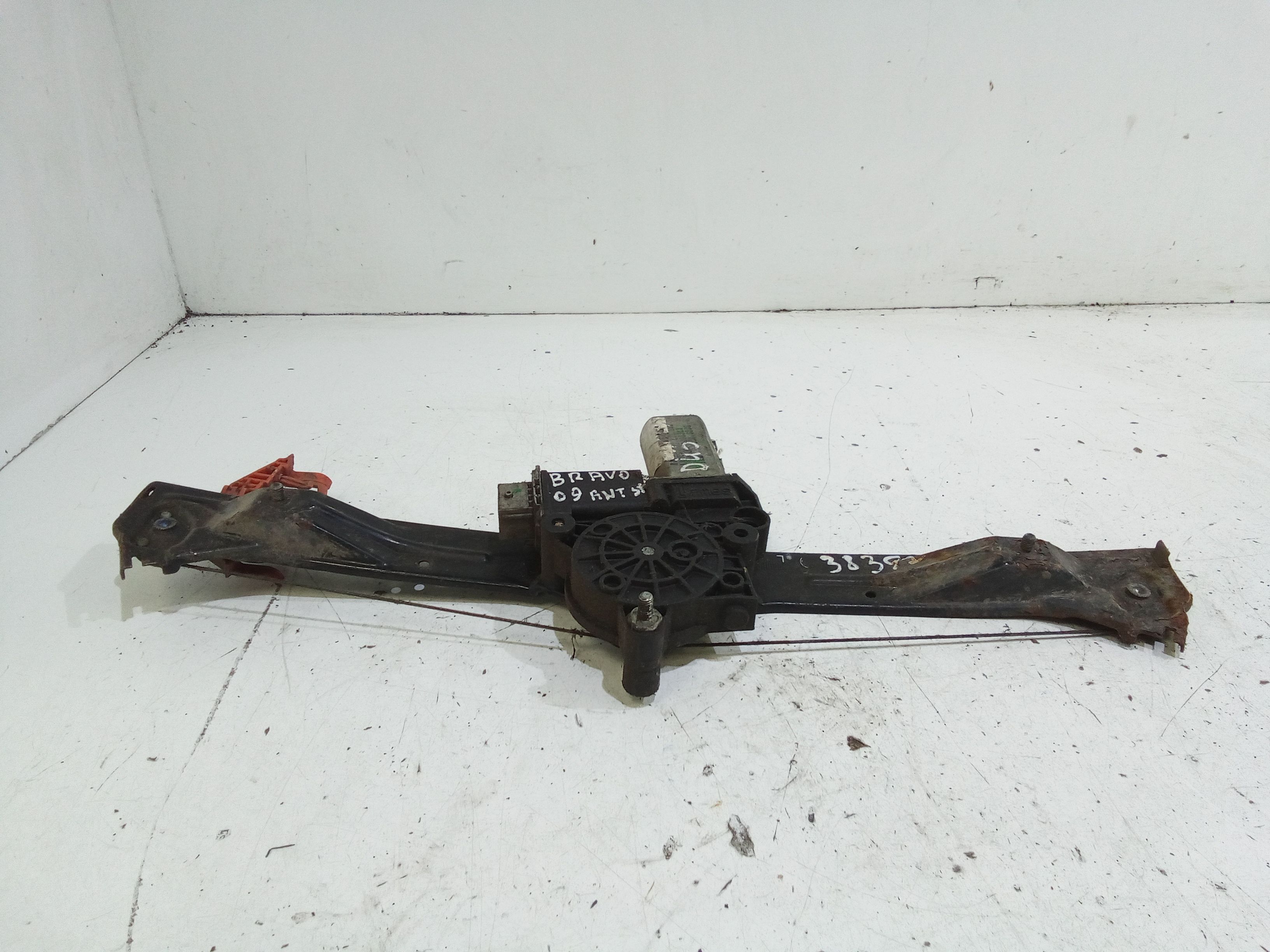 Alzacristallo Porta Ant. Sinistro Usato