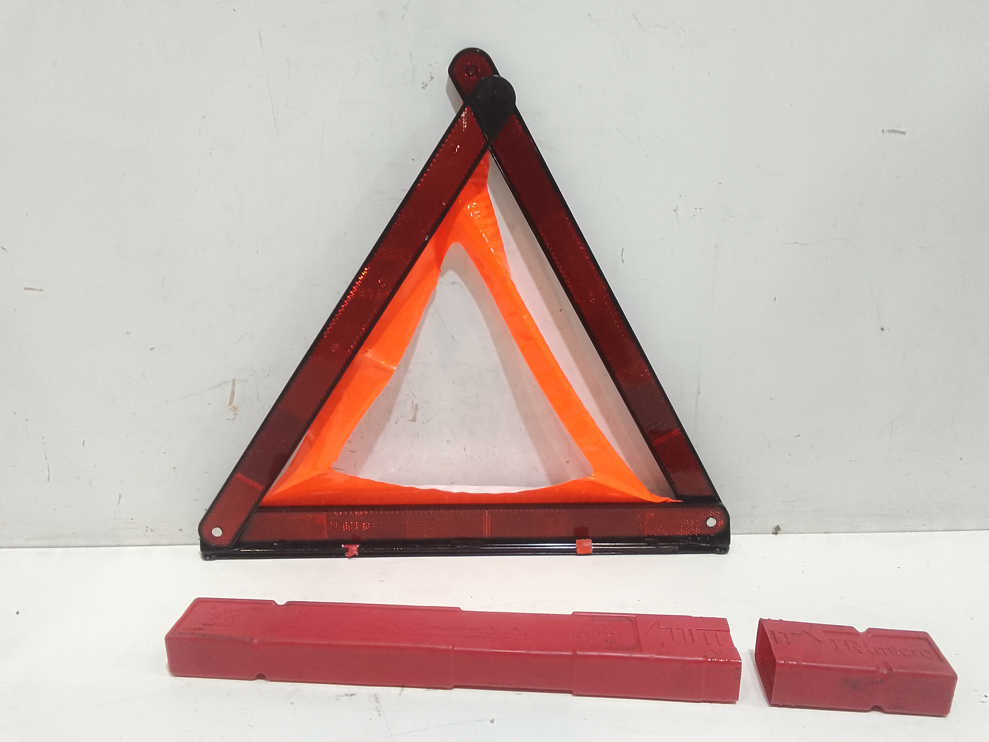 Triangolo Di Emergenza Usato