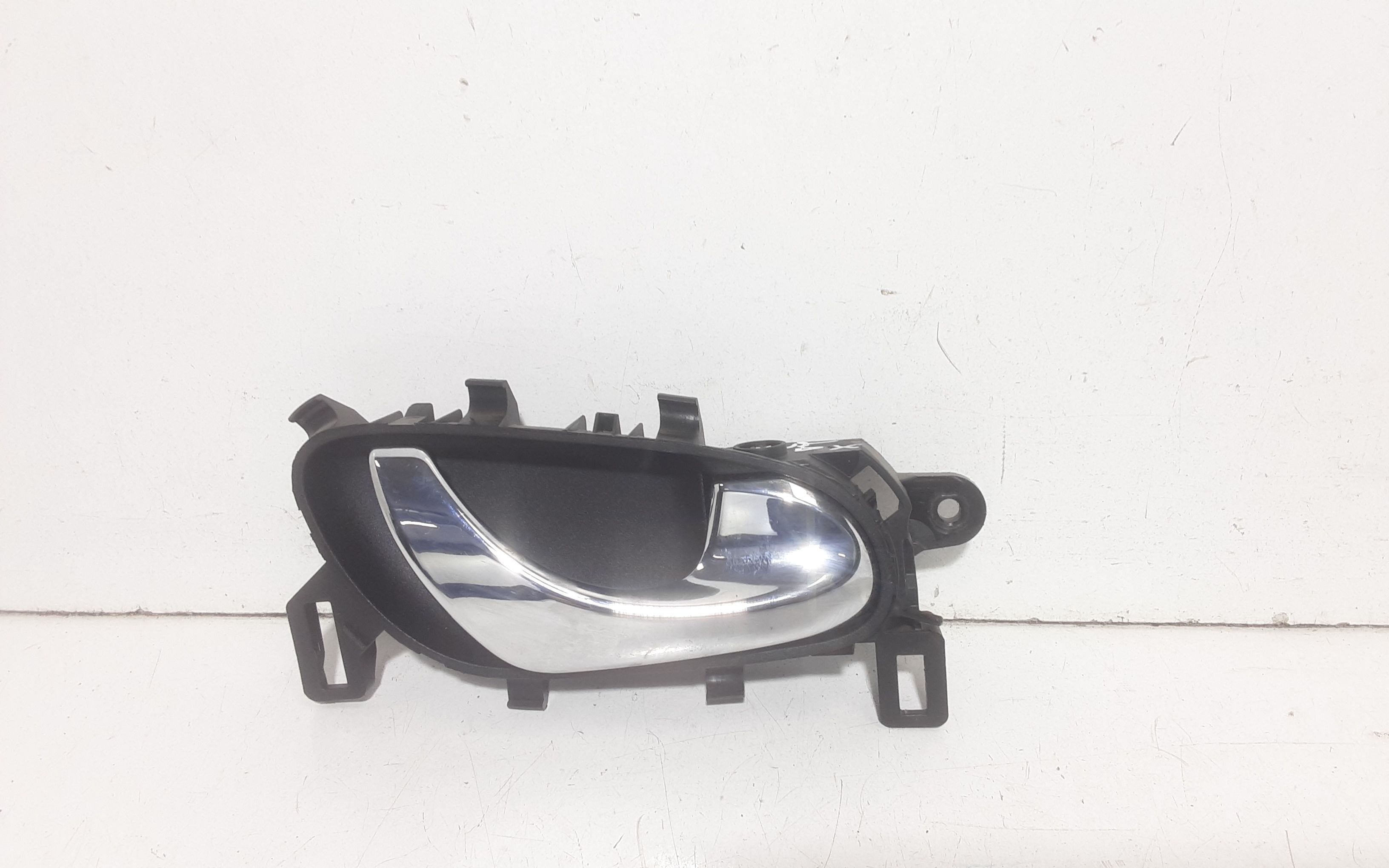 Maniglia Int. Apertura Porta Ant. Destro Usato